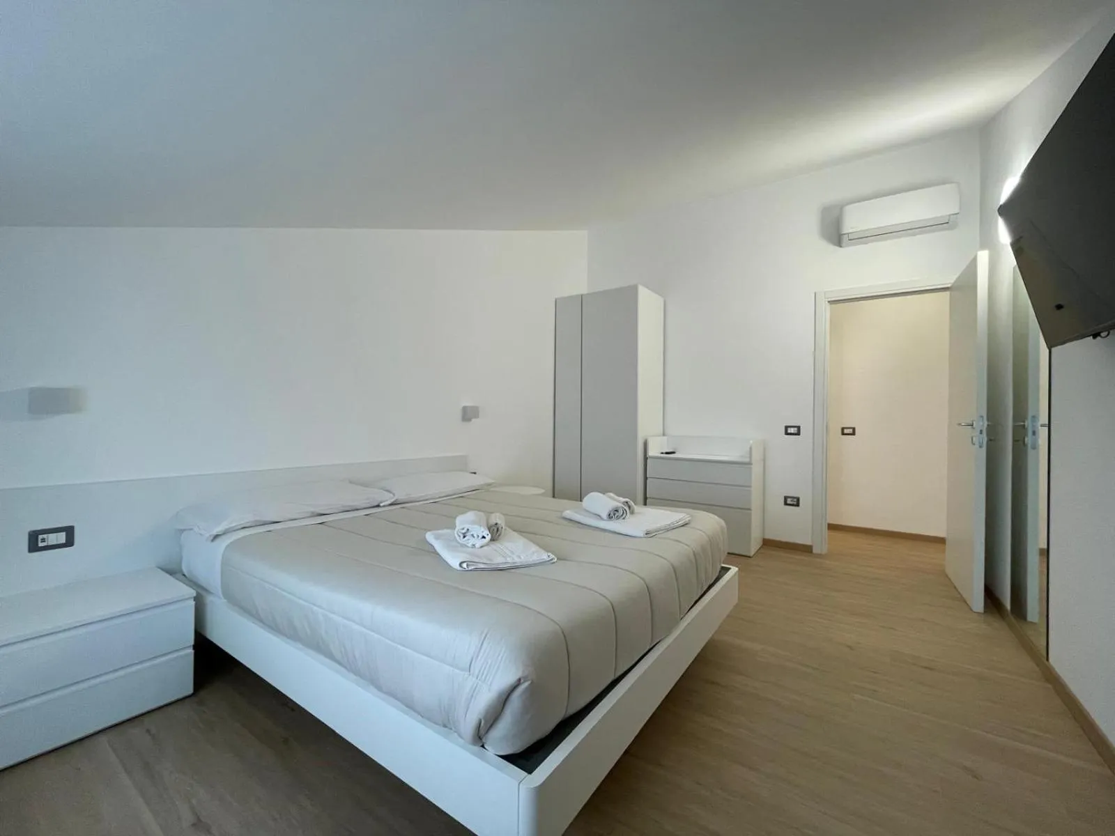 Bed in Residence Cala Bianca