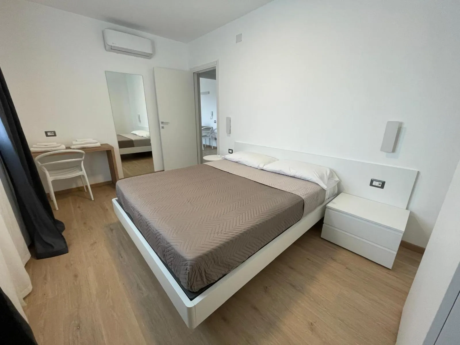 Bedroom, Bed in Residence Cala Bianca