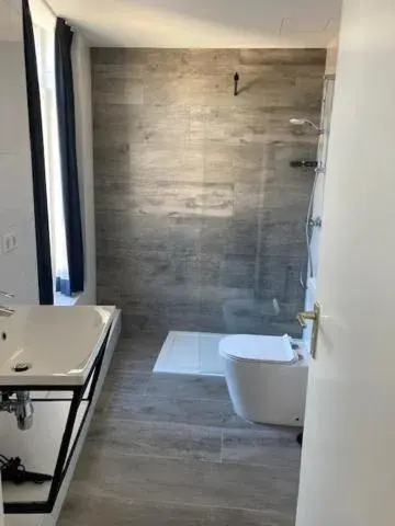 Double Room with Private Bathroom in Hotel Courage Valkenburg Double Room with Private Bathroom in Hotel Courage Valkenburg