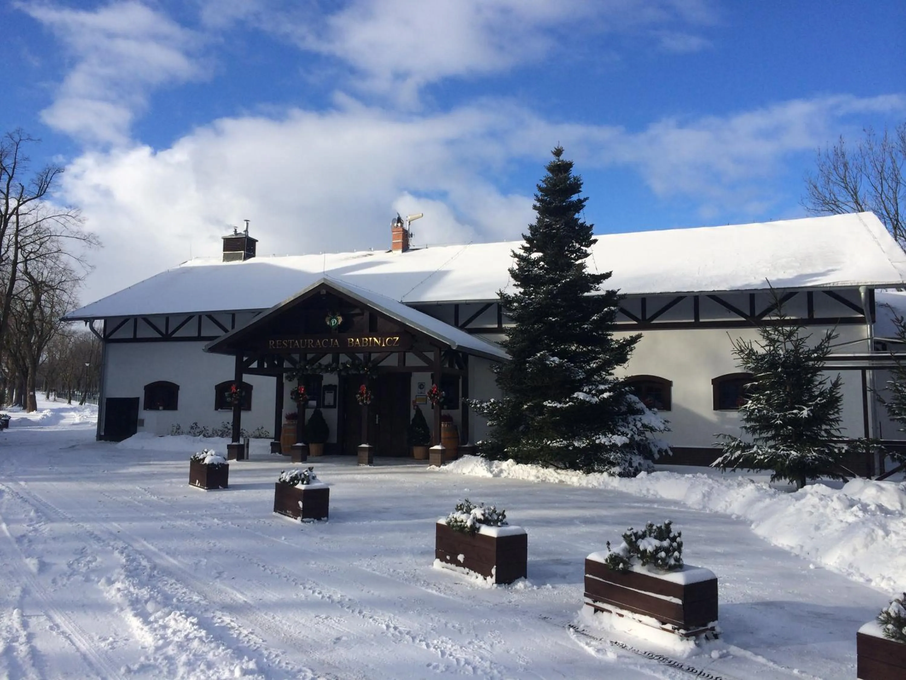 Restaurant/places to eat in Dworzysko