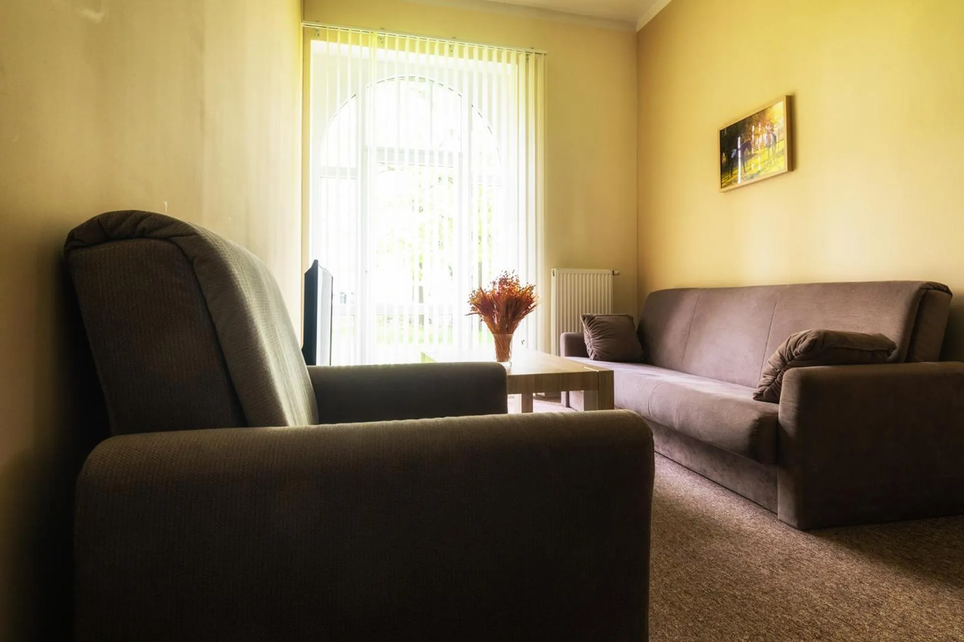 Communal lounge/ TV room in Dworzysko