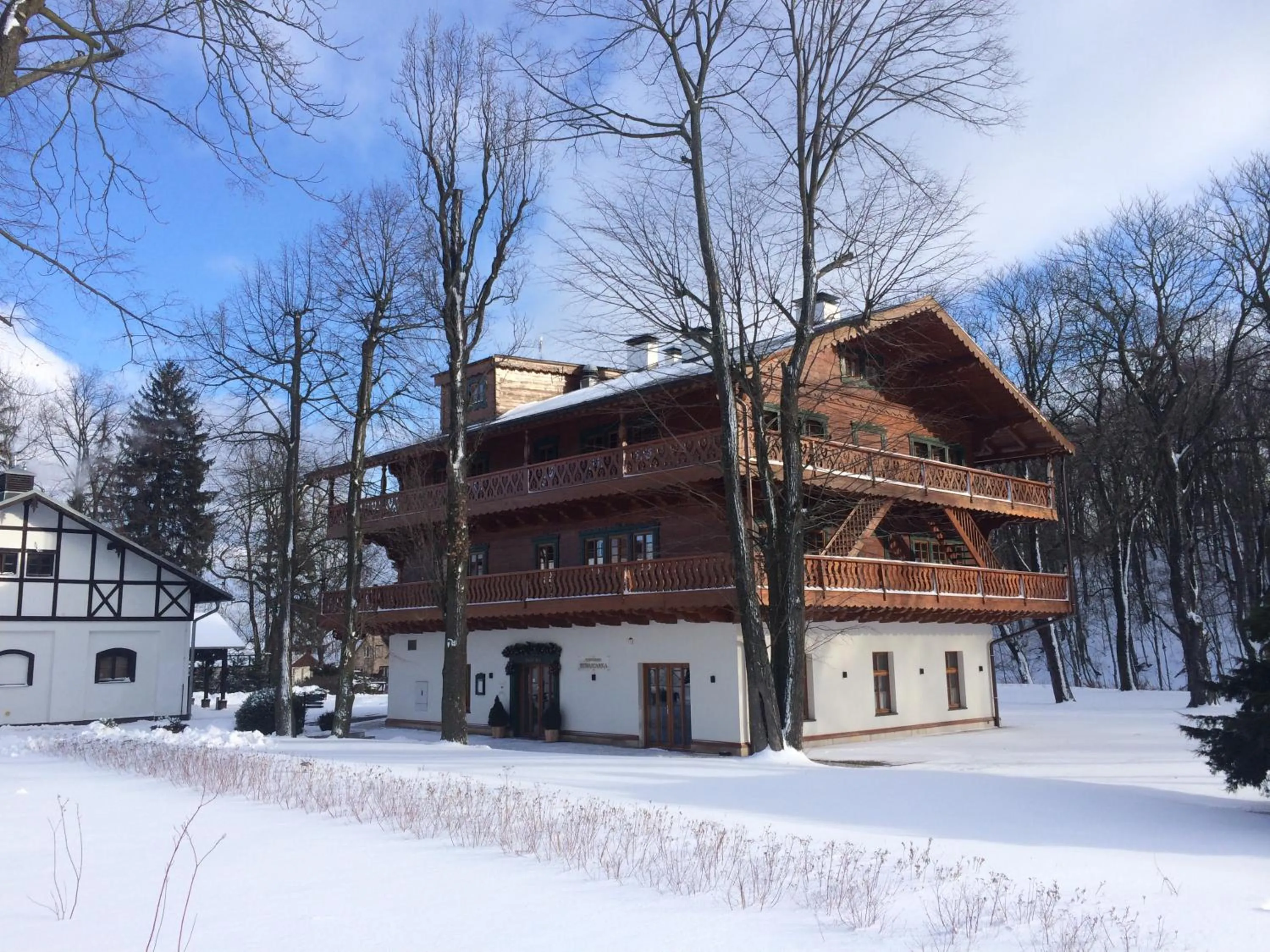 Property building in Dworzysko