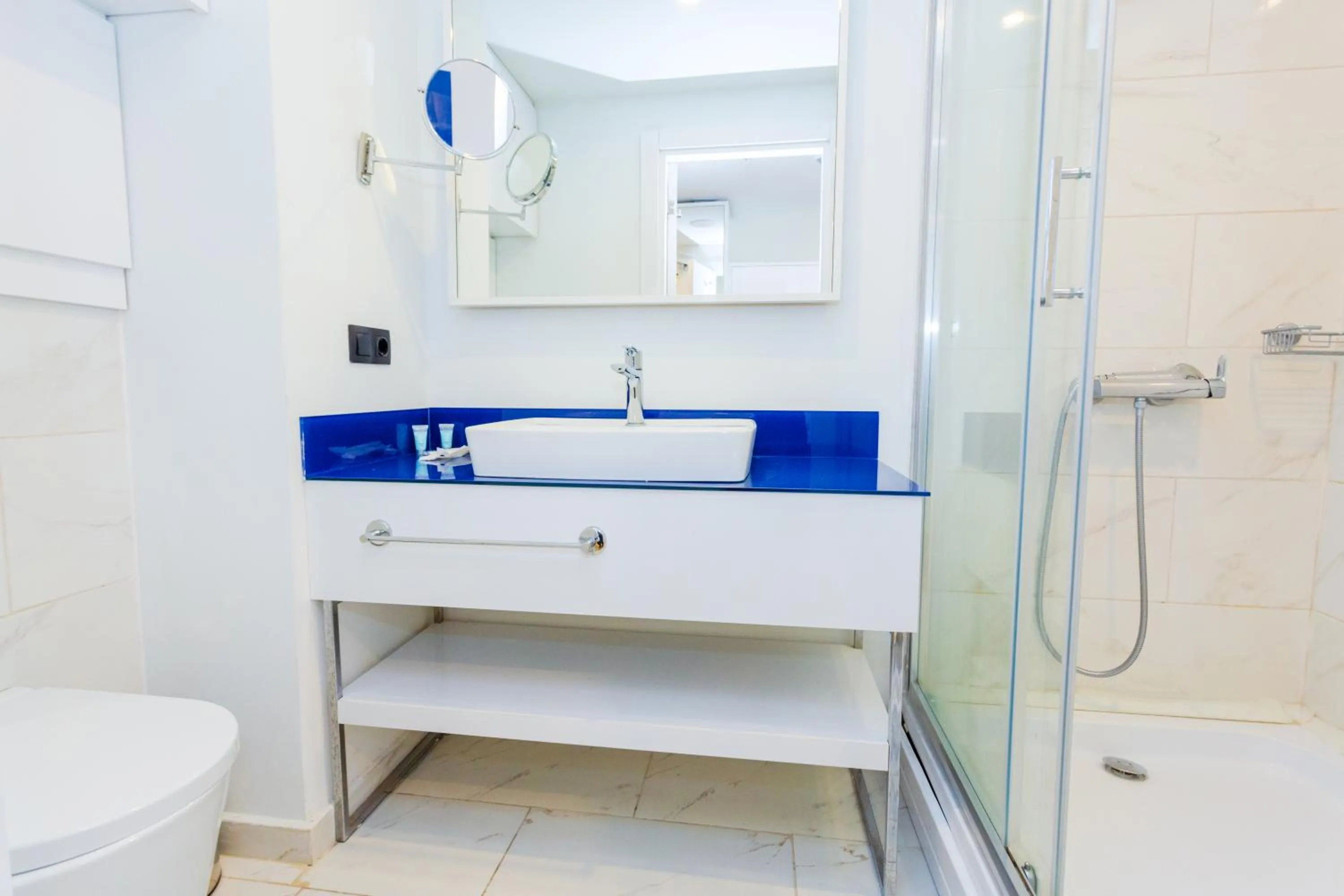 Toilet in Orbi City Hotel