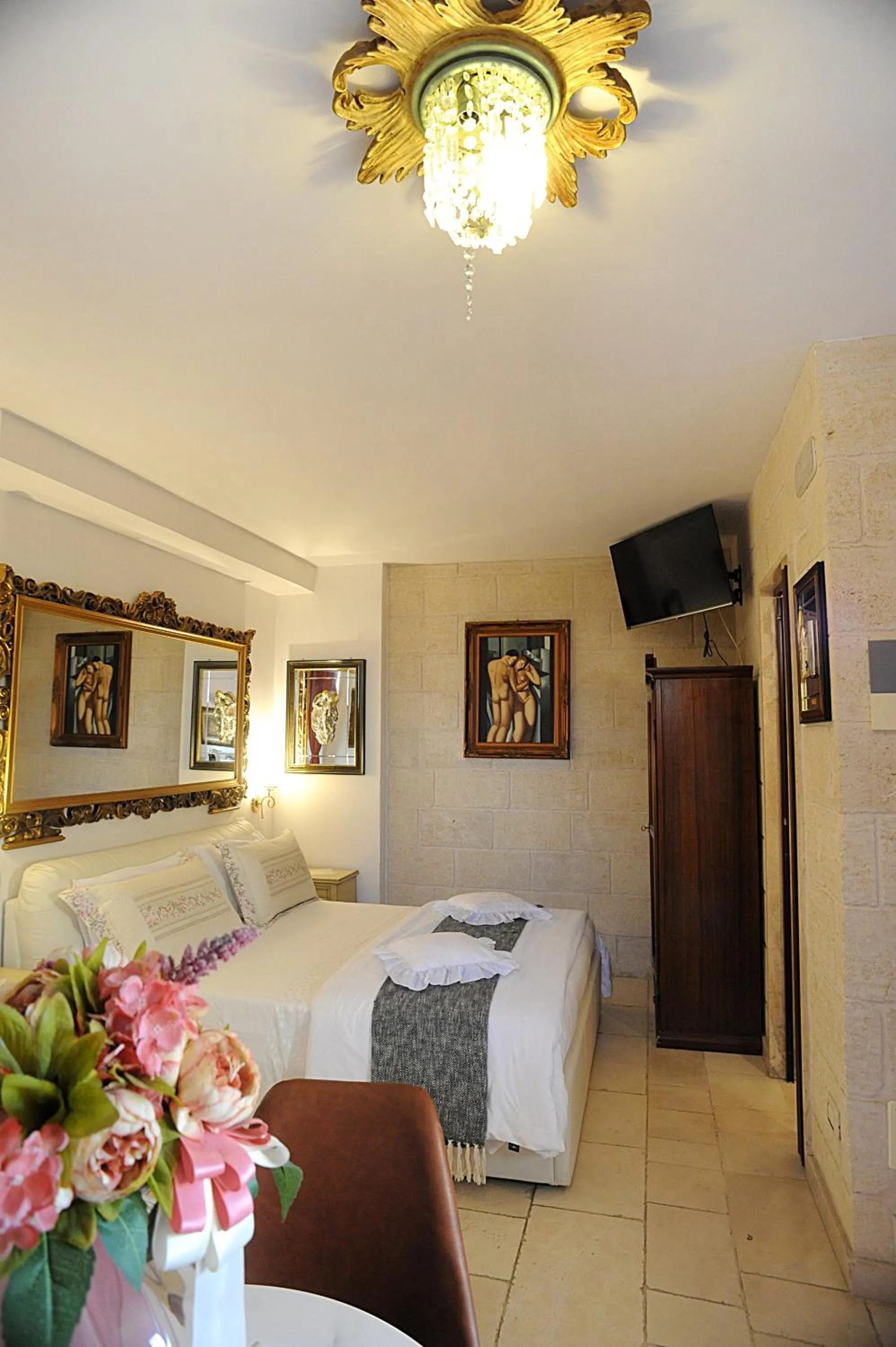 Photo of the whole room, Bed in B&B GianLuis