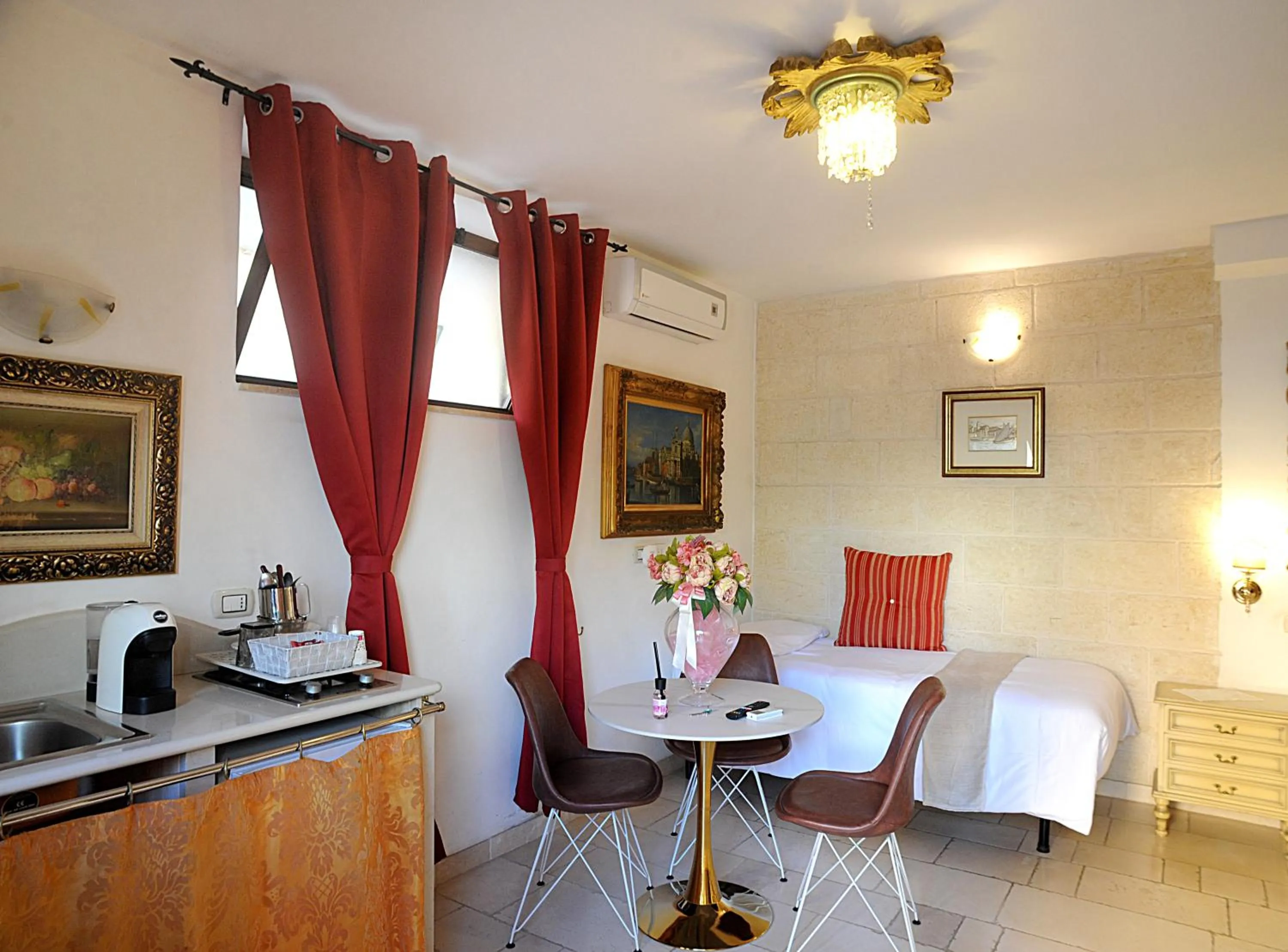 Photo of the whole room in B&B GianLuis