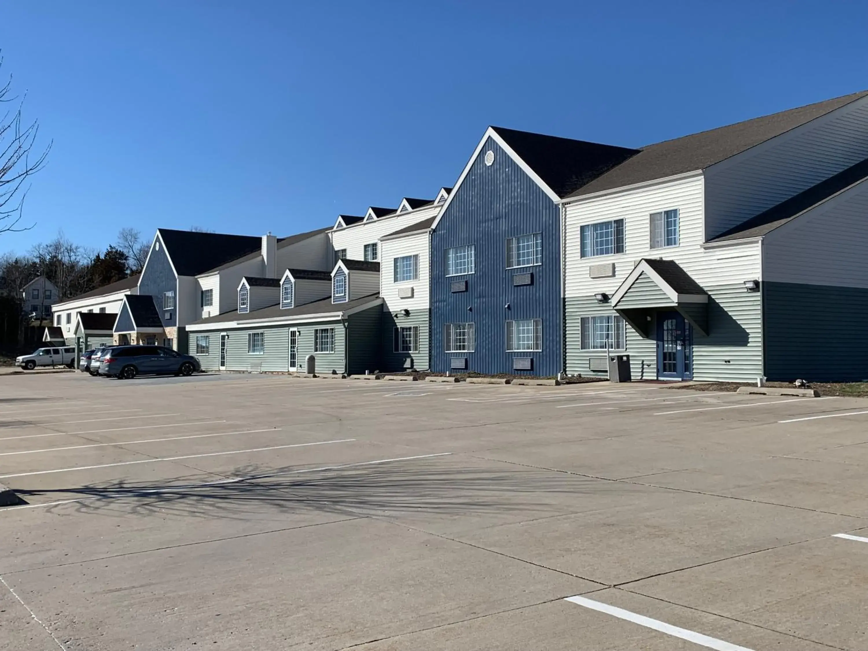 Property building in Days Inn & Suites by Wyndham Williamsburg IA North Property building in Days Inn & Suites by Wyndham Williamsburg IA North