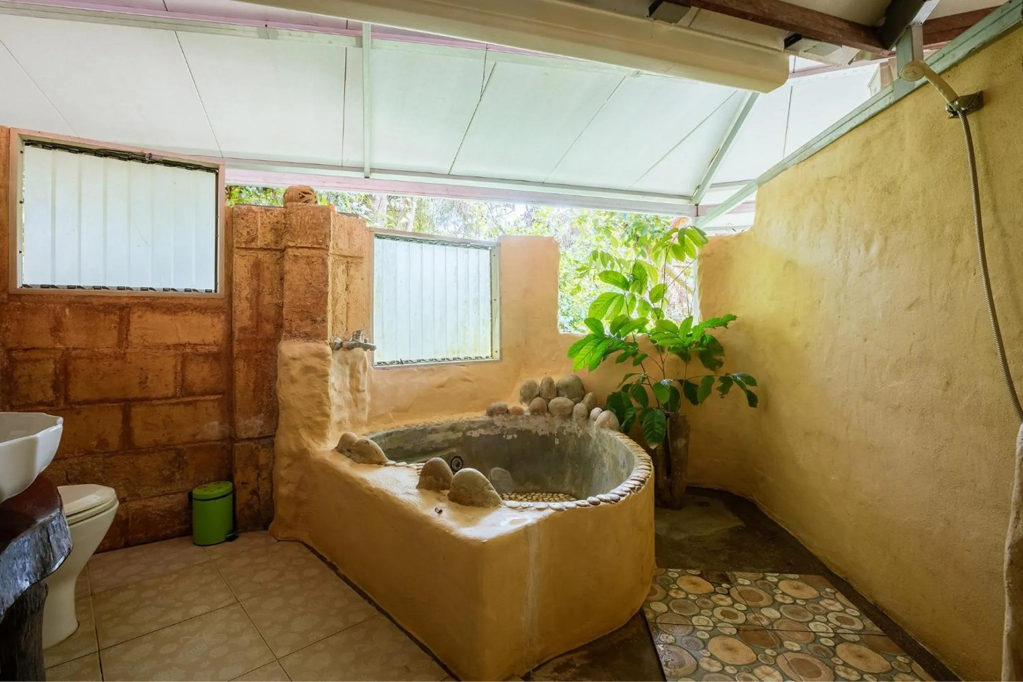 Bathroom in Baandin Chiewlarn