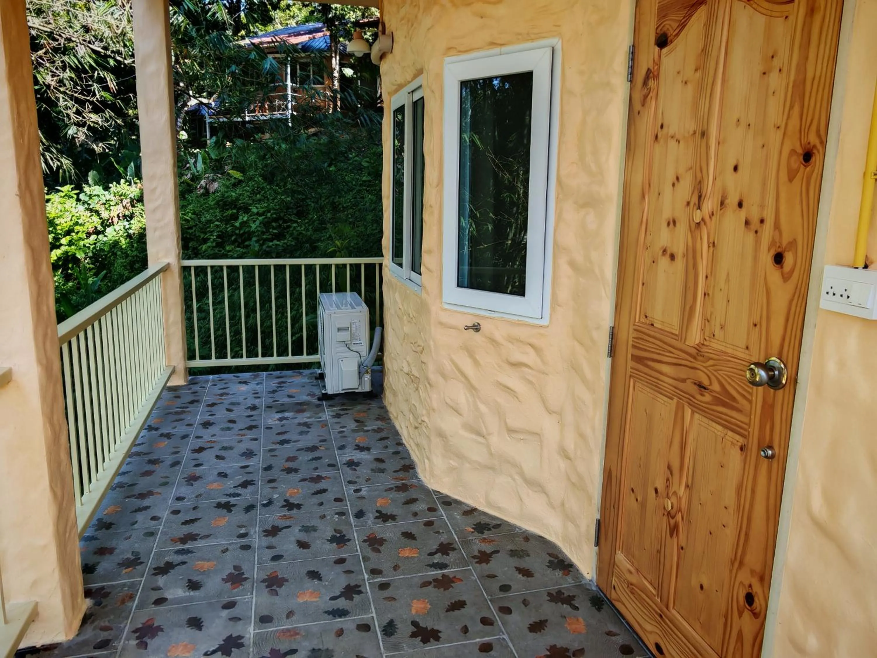 Day in Baandin Chiewlarn