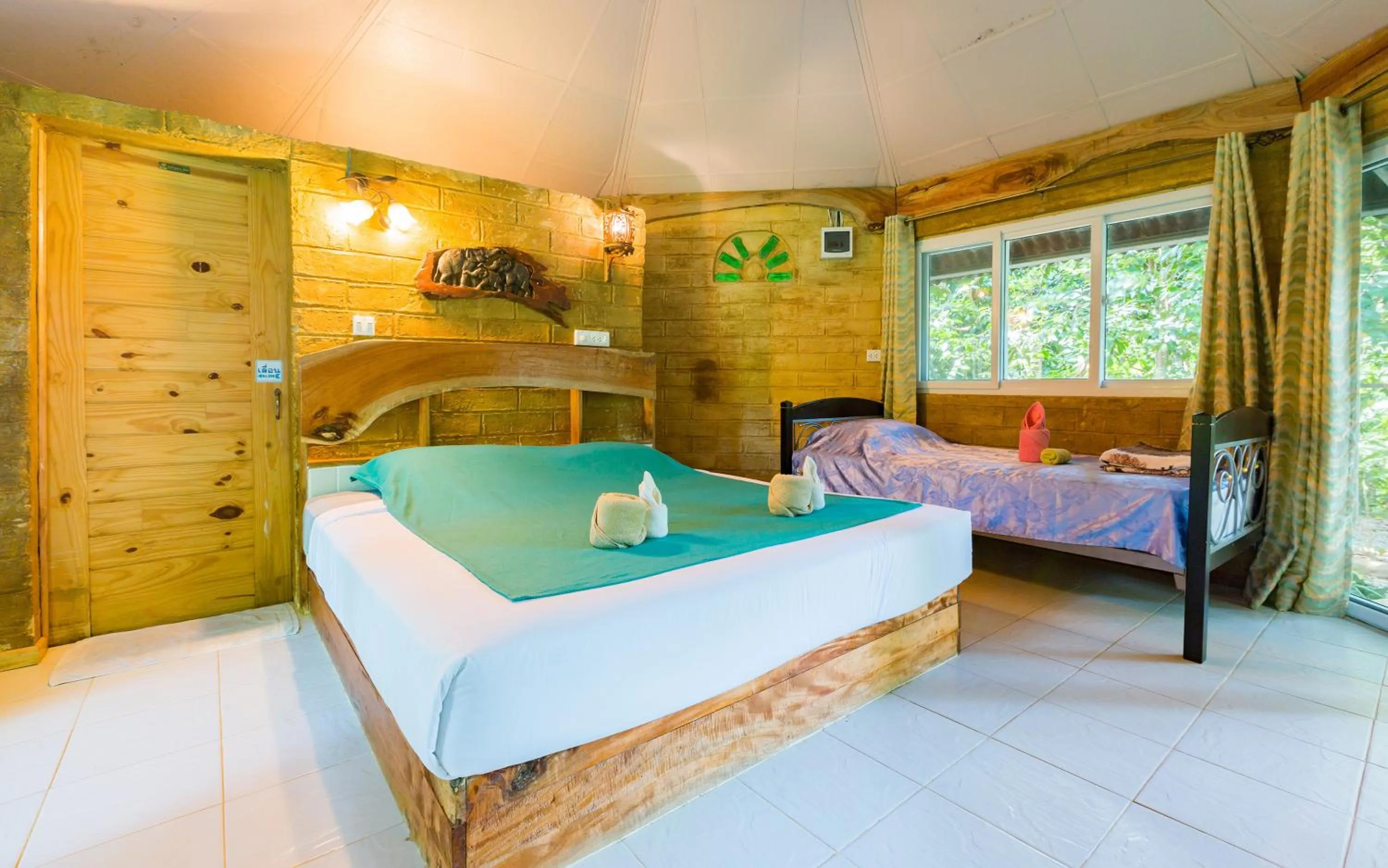 Bed in Baandin Chiewlarn