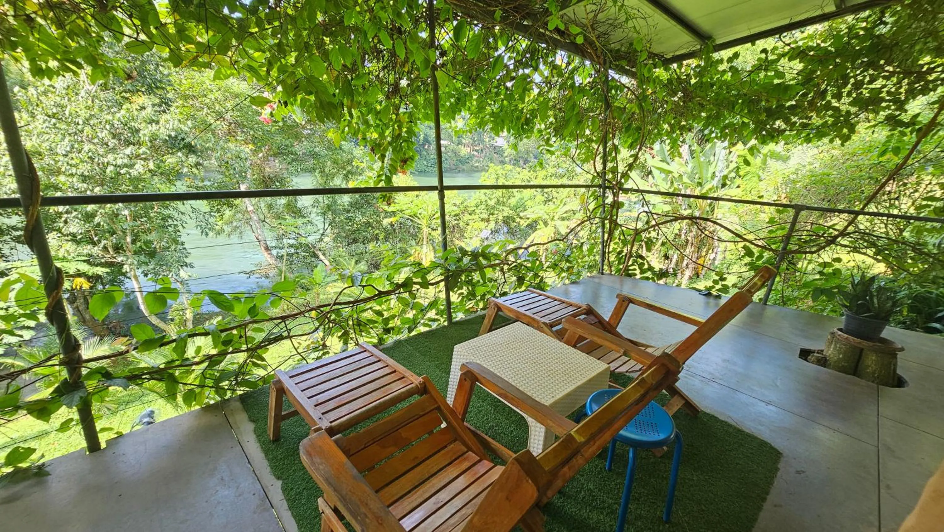 Patio in Baandin Chiewlarn