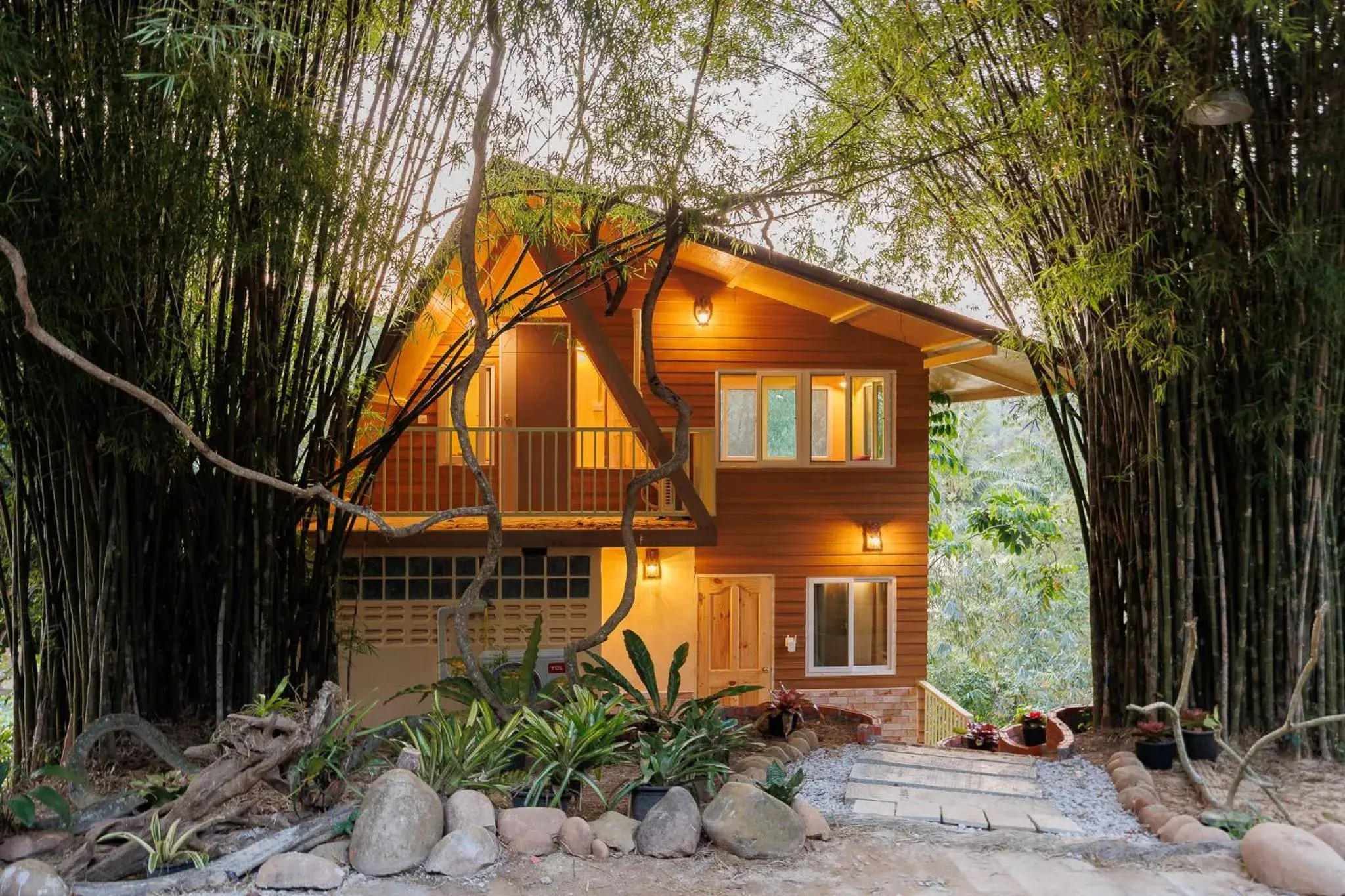 Property building in Baandin Chiewlarn Property building in Baandin Chiewlarn