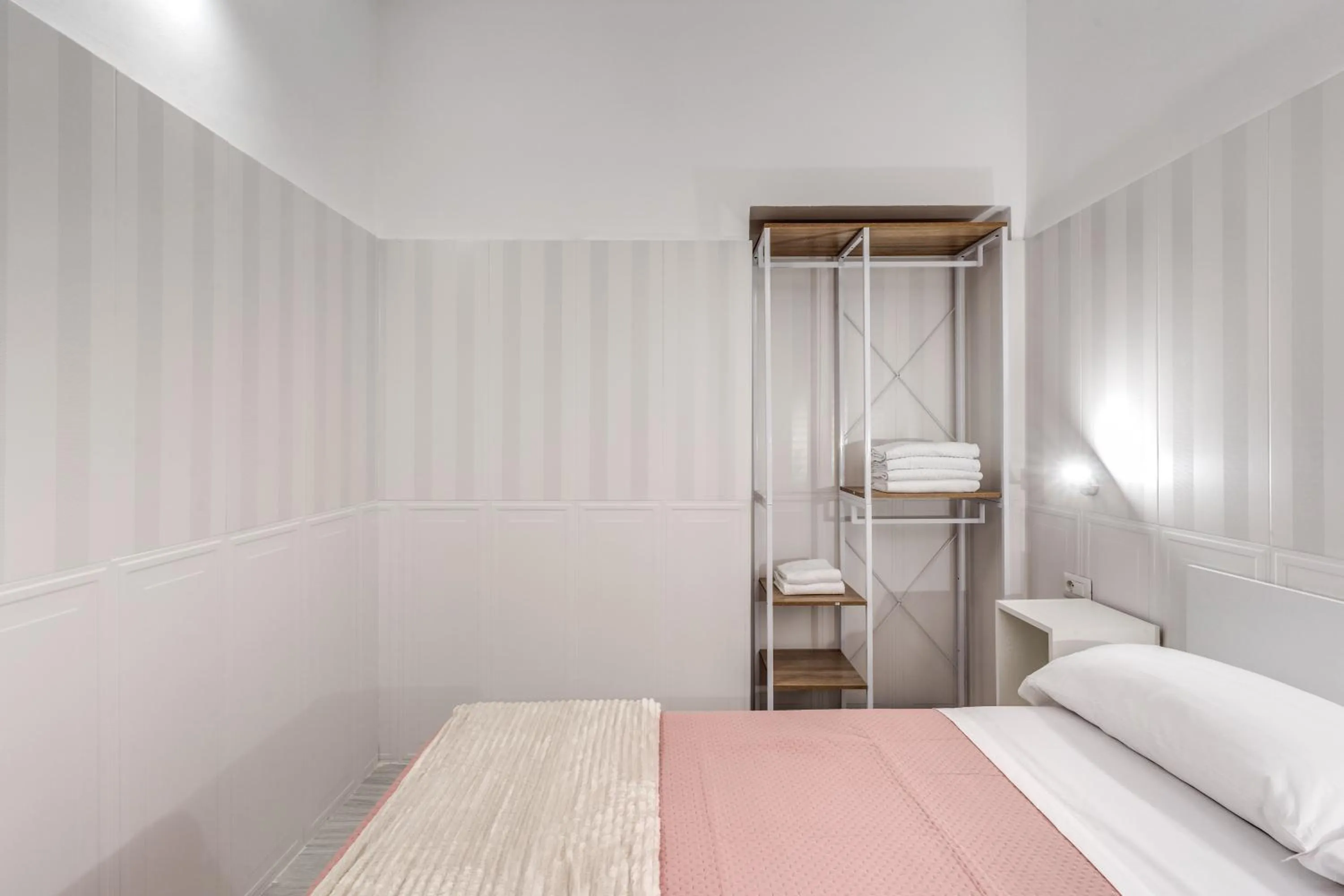 Bedroom, Bed in AltaDomus Roma