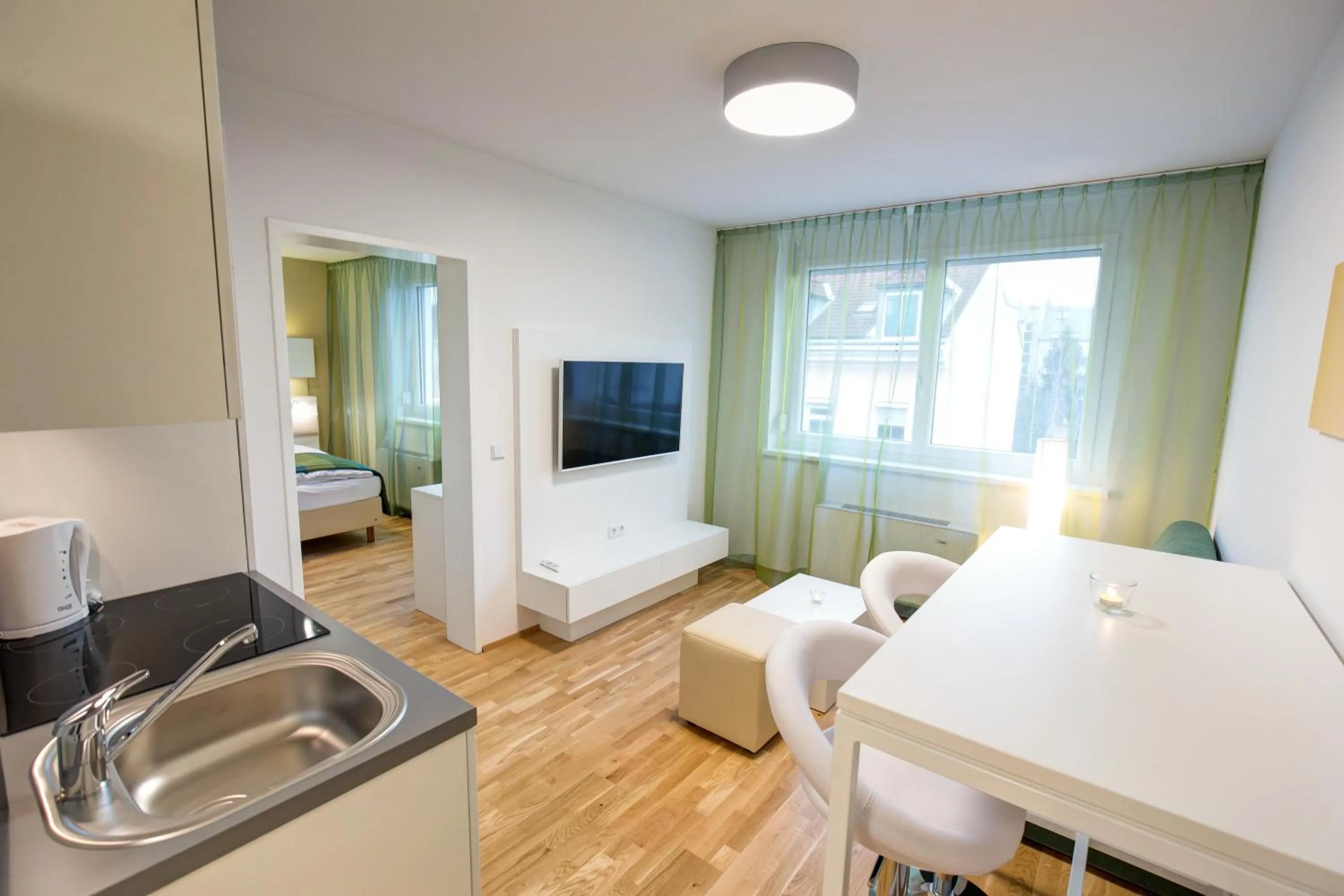 TV and multimedia, Bed in Smart Apart Living - Wien Hauptbahnhof - self check-in