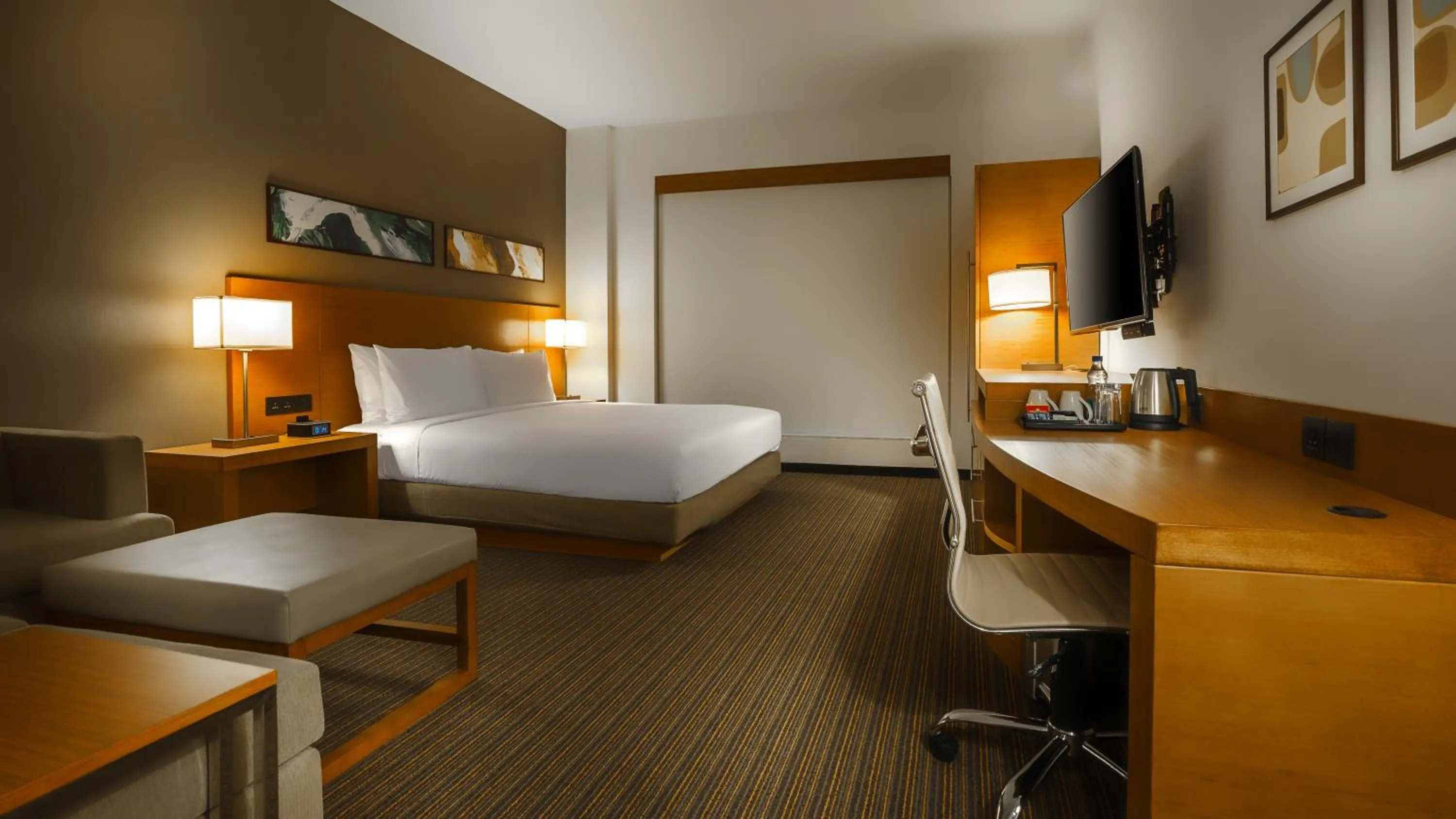 Bed in Hyatt Place Gurgaon Udyog Vihar