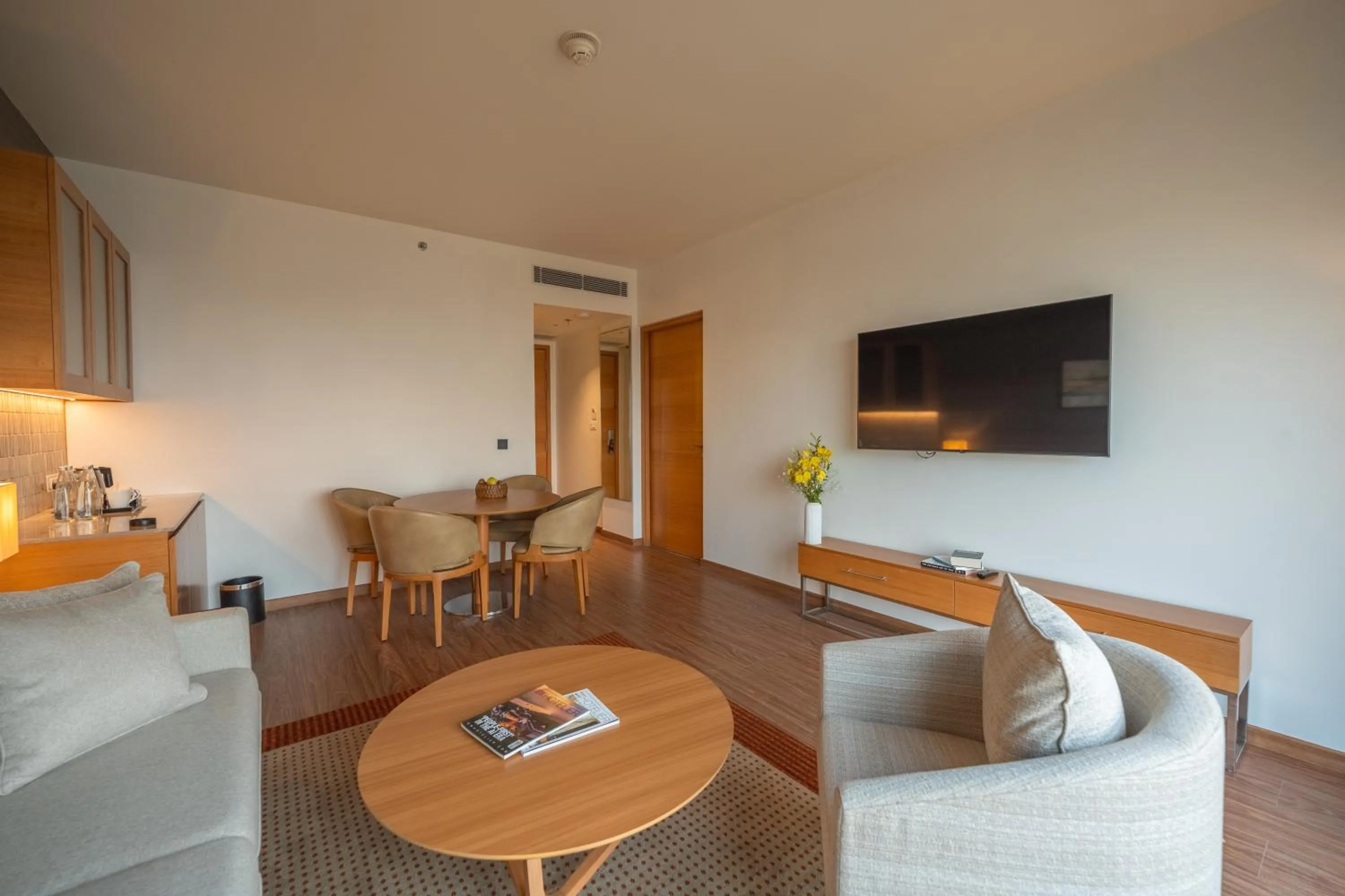 Living room in Hyatt Place Gurgaon Udyog Vihar