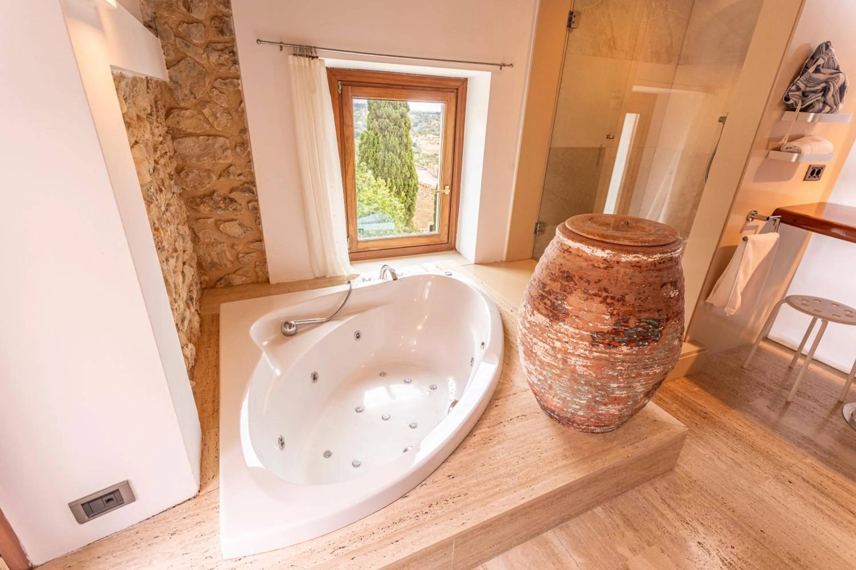 Hot Tub in Can Cota Boutique - Turismo de interior