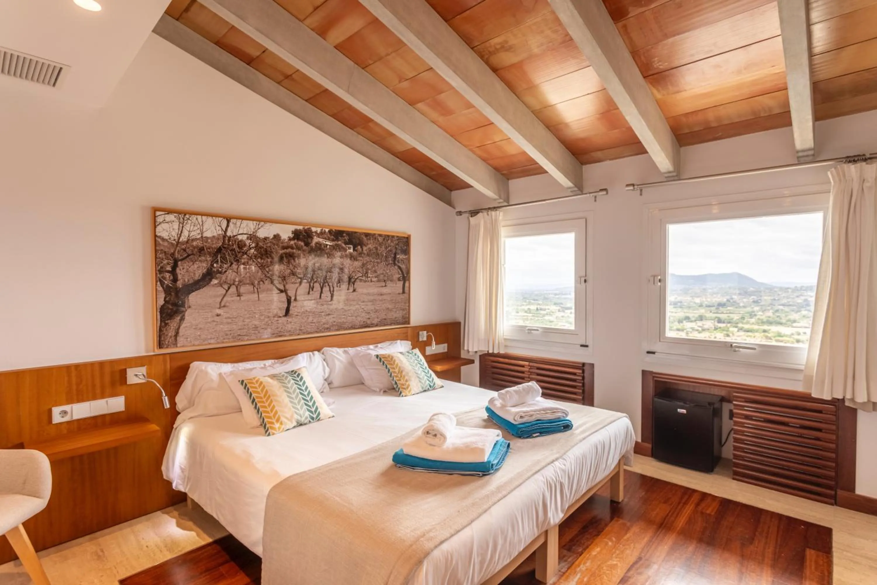 Garden view, Bed in Can Cota Boutique - Turismo de interior