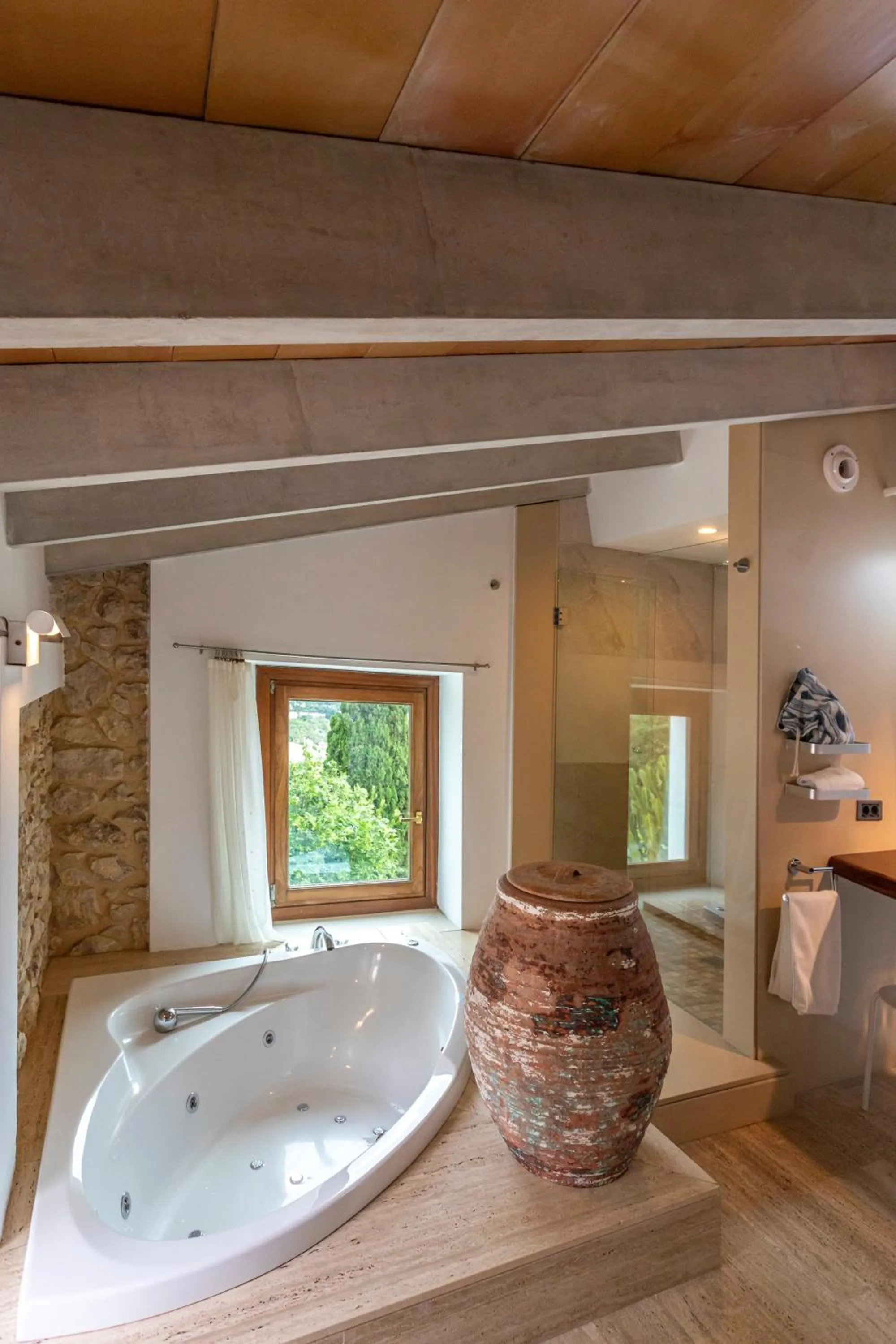 Hot Tub in Can Cota Boutique - Turismo de interior