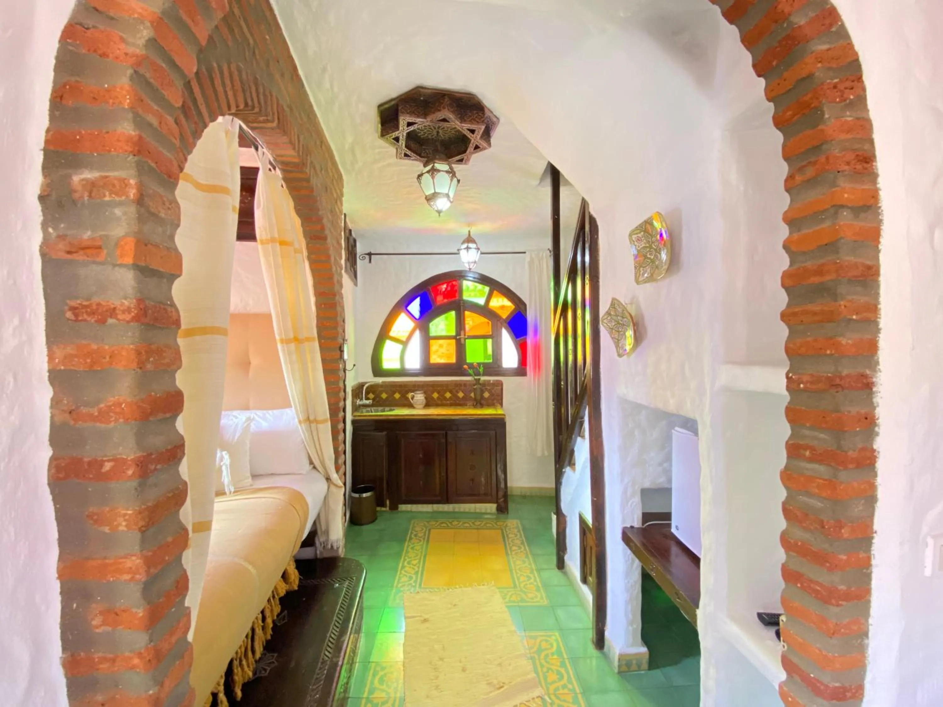 Photo of the whole room in Riad Gharnata