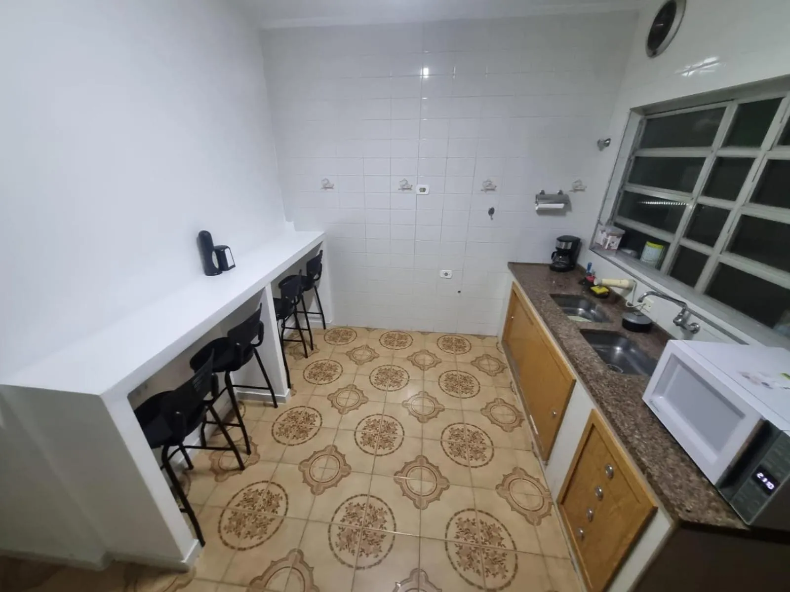 Kitchen or kitchenette in Villa Fátima Hostel GRU