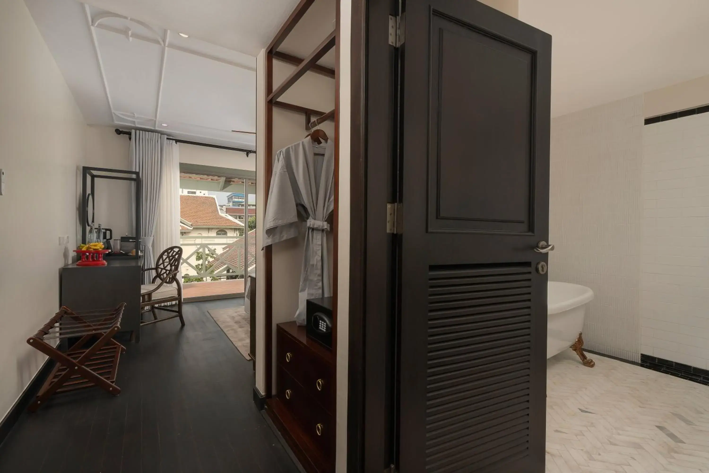 Bathroom in Souphattra Heritage Vientiane Bathroom in Souphattra Heritage Vientiane