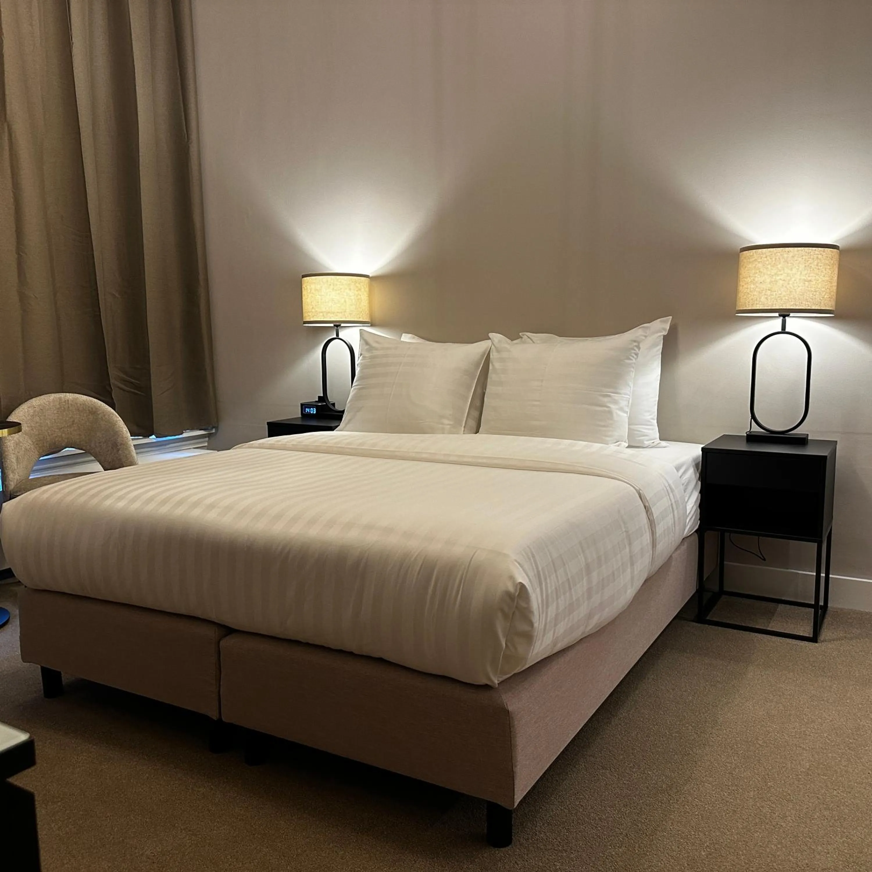 Bedroom, Bed in Hotel Grand Canal