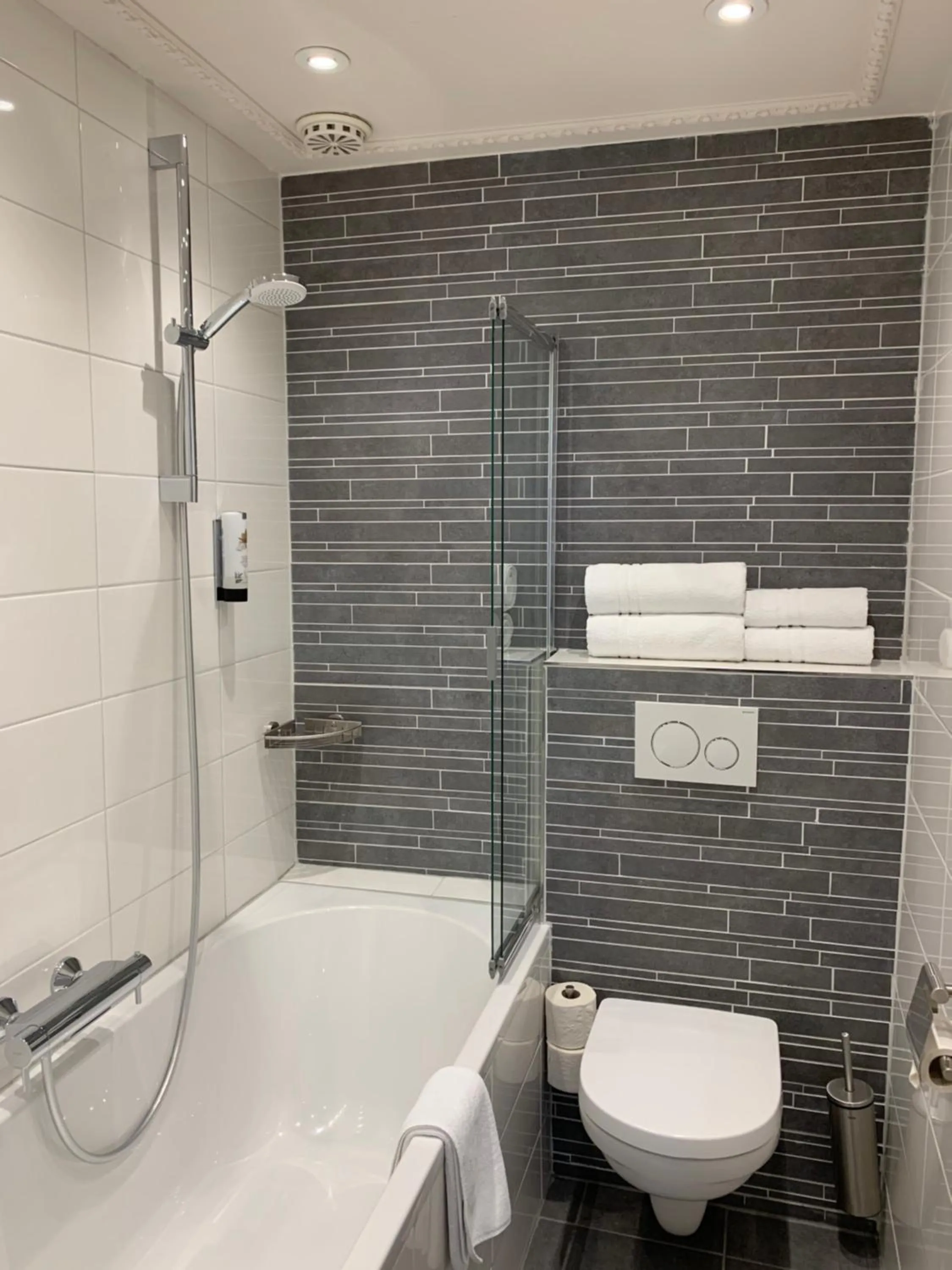 Toilet in Hotel Grand Canal