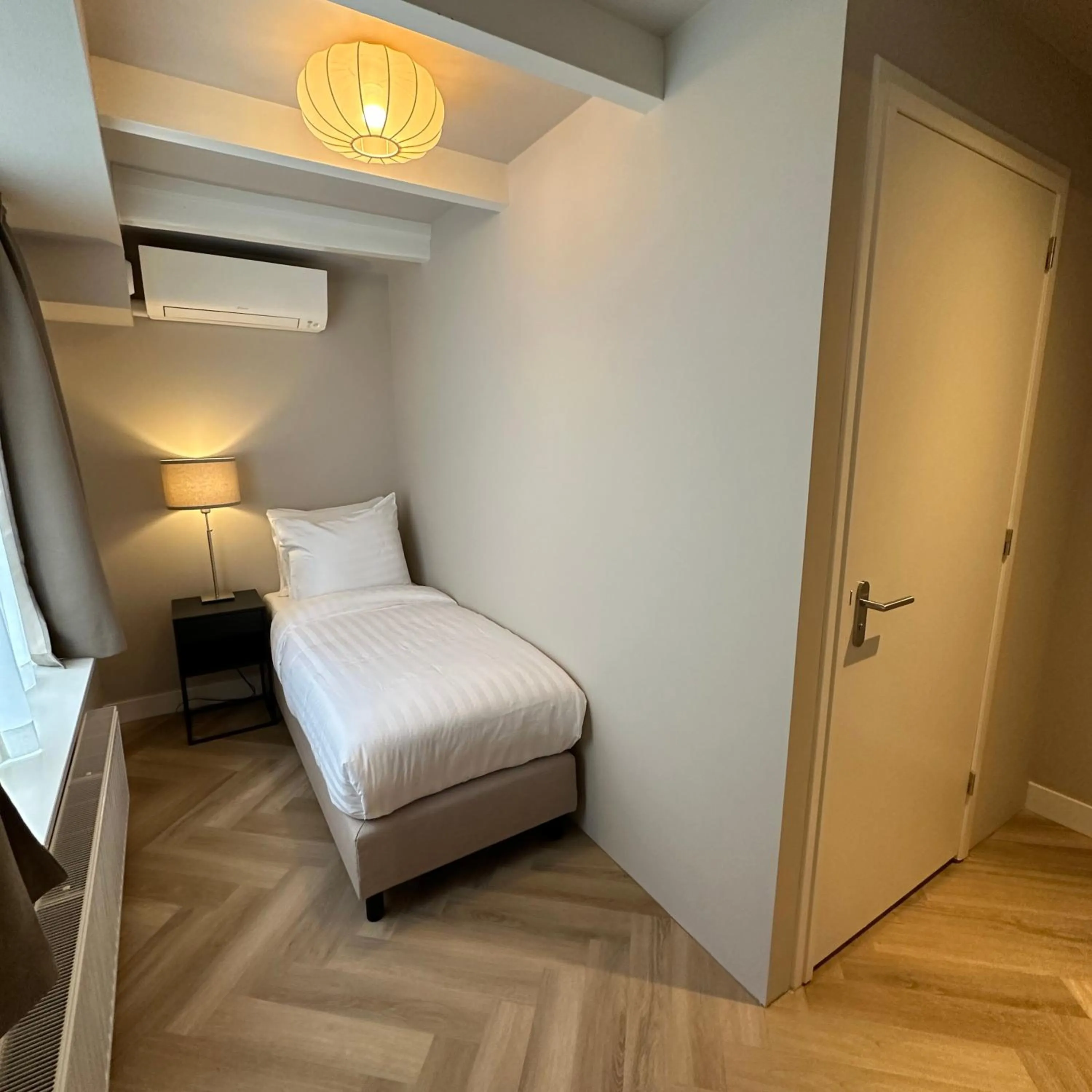 Bed in Hotel Grand Canal