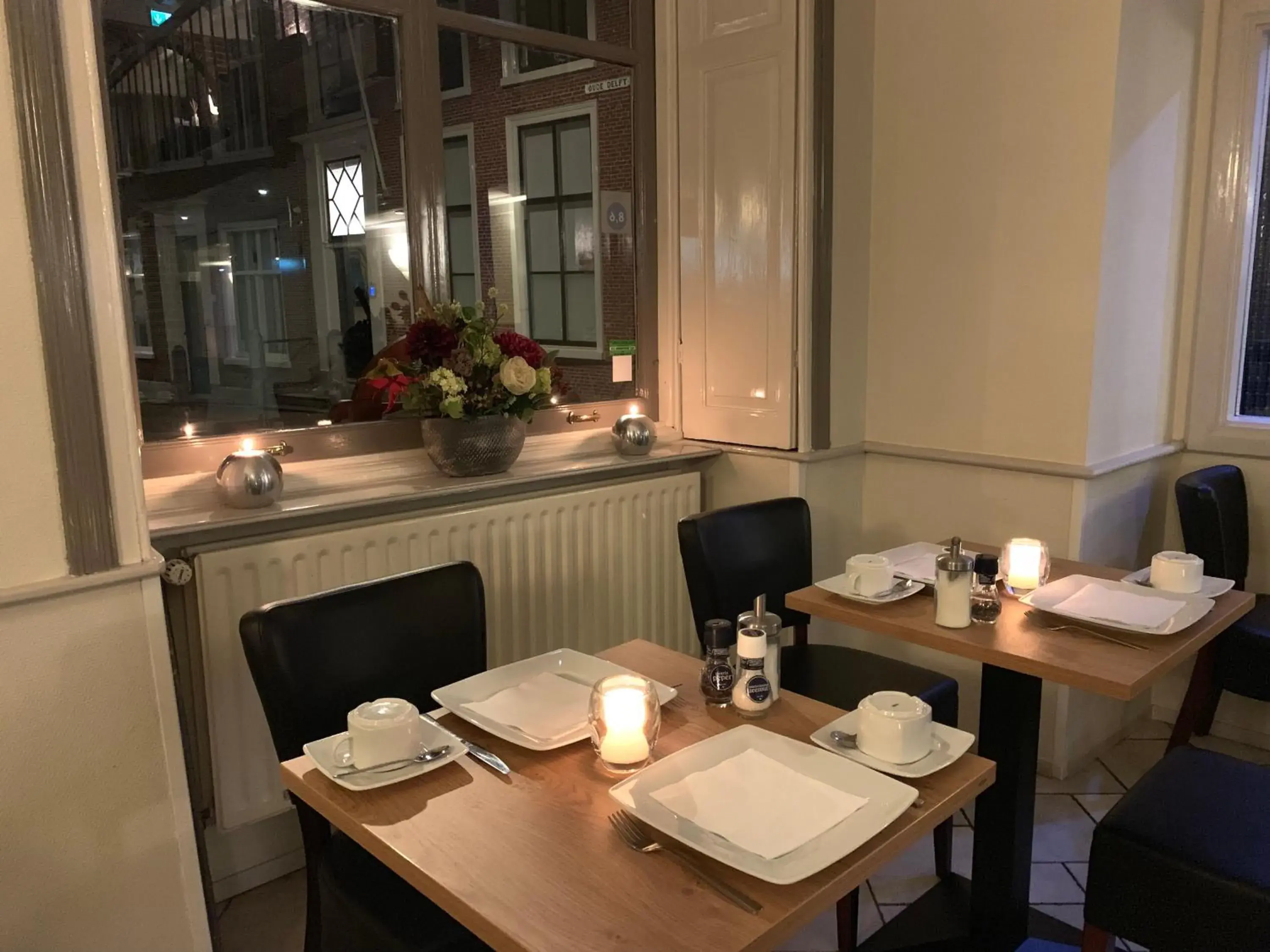 Restaurant/places to eat in Hotel Grand Canal Restaurant/places to eat in Hotel Grand Canal