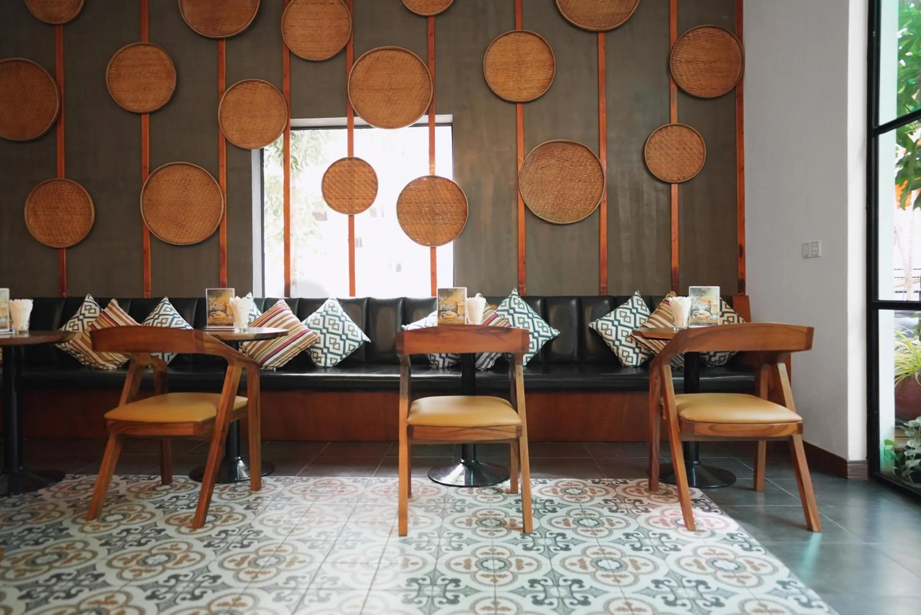 Coffee/tea facilities in Caravan Hotel by EHM