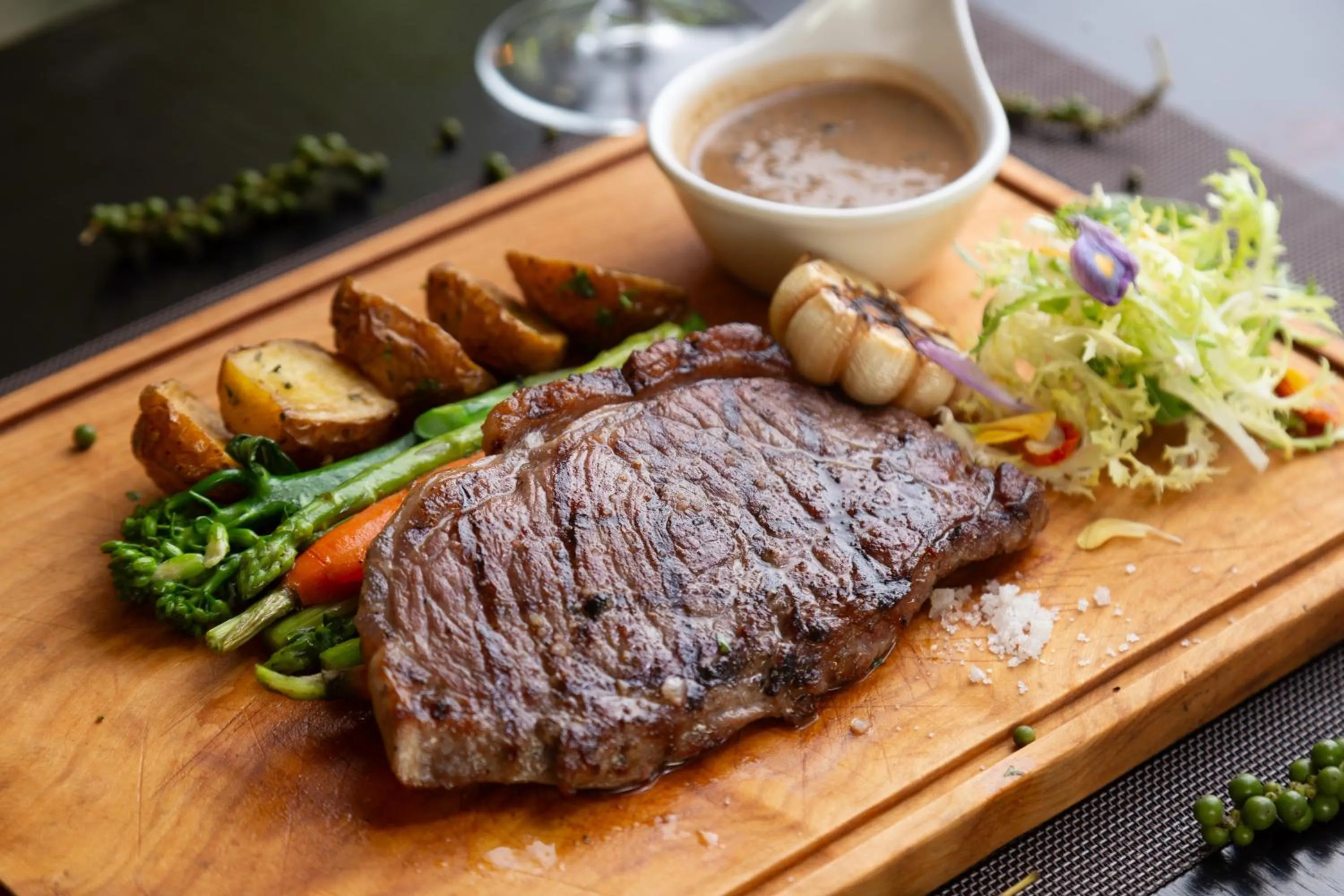 Food and drinks in Caravan Hotel by EHM