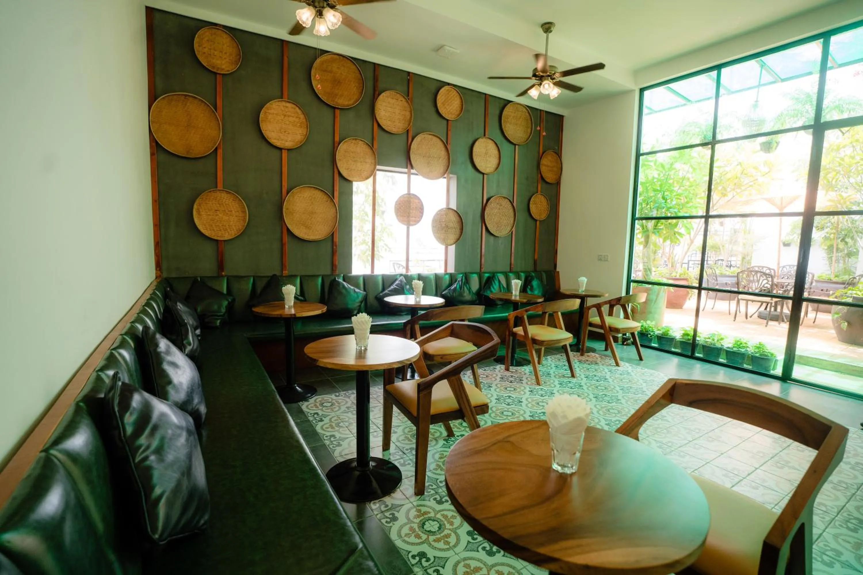 Coffee/tea facilities in Caravan Hotel by EHM