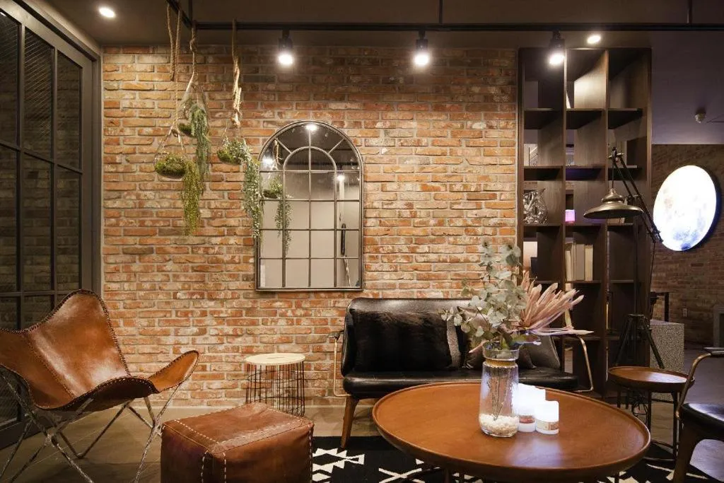 Living room in Hotel Gray