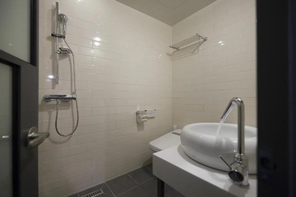 Shower in Hotel Gray