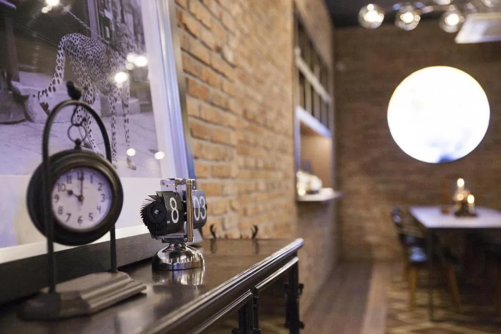 Living room in Hotel Gray