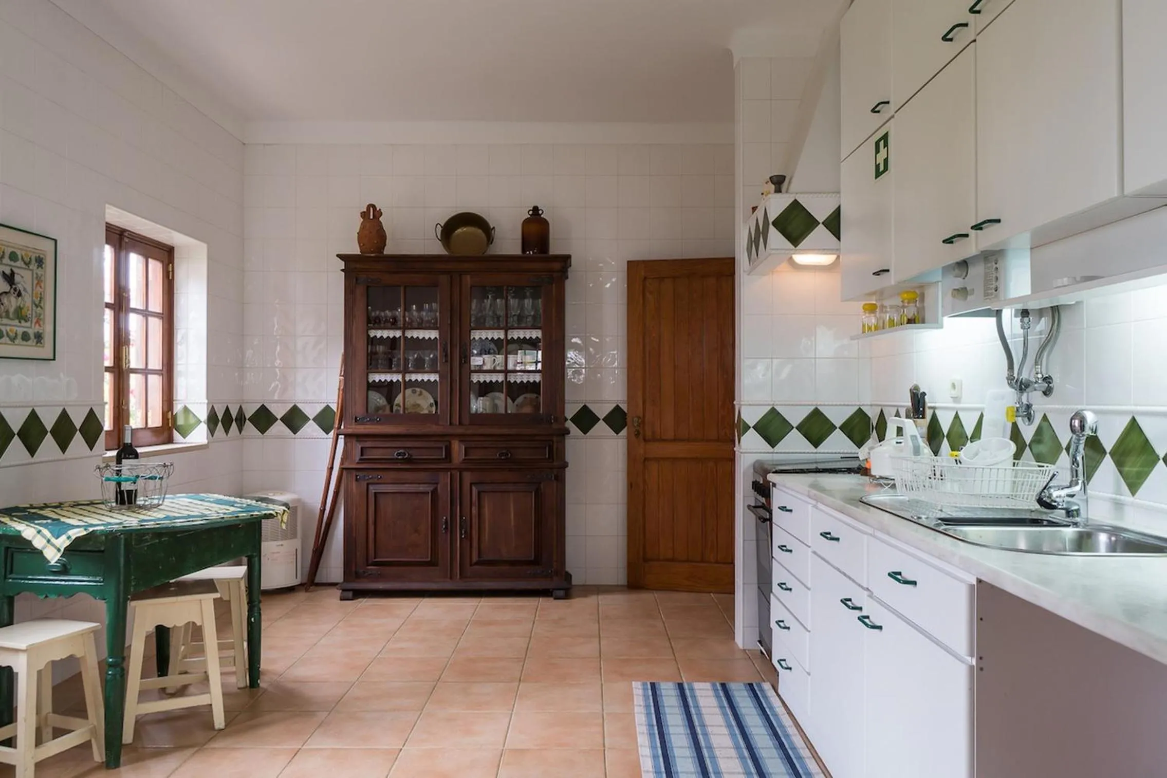 Kitchen or kitchenette in Akisol Faro Relax