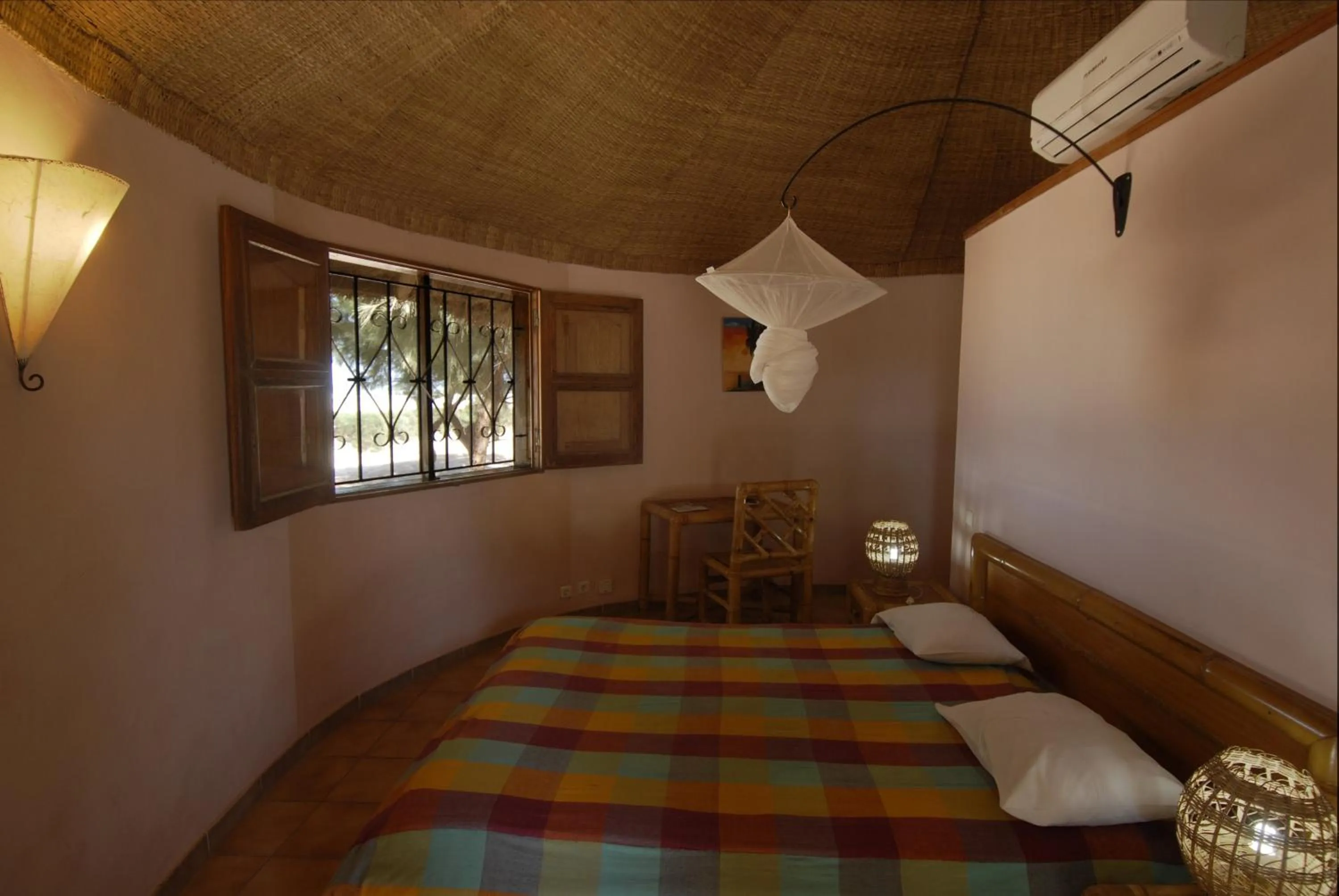 Photo of the whole room, Bed in Hotel Cap Saint Louis