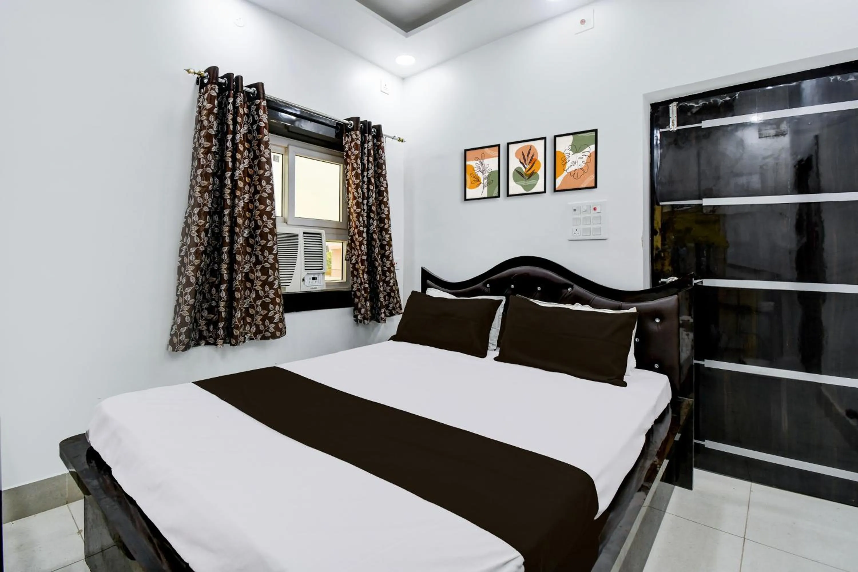 Bedroom, Bed in Super Hotel O Magadh Guest House