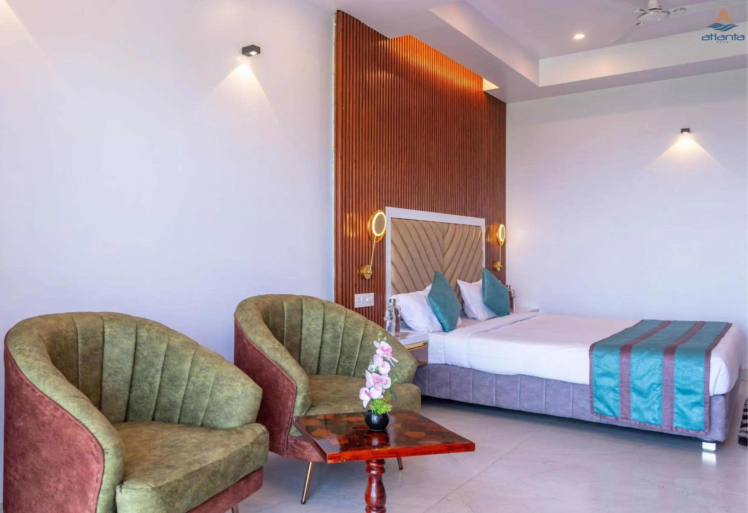 Photo of the whole room, Bed in Hotel Atlanta - A Seaview Hotel