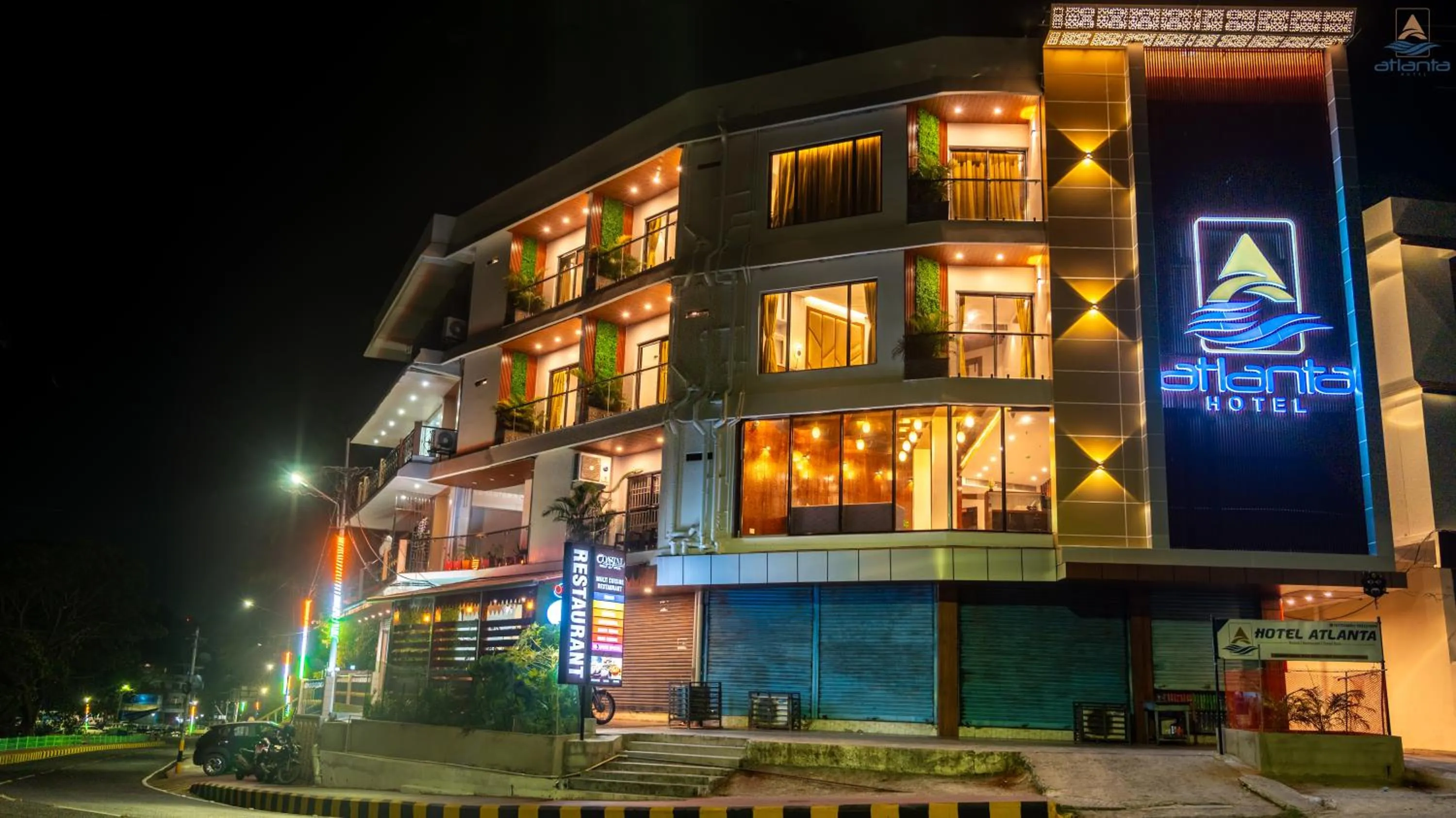 Night in Hotel Atlanta - A Seaview Hotel