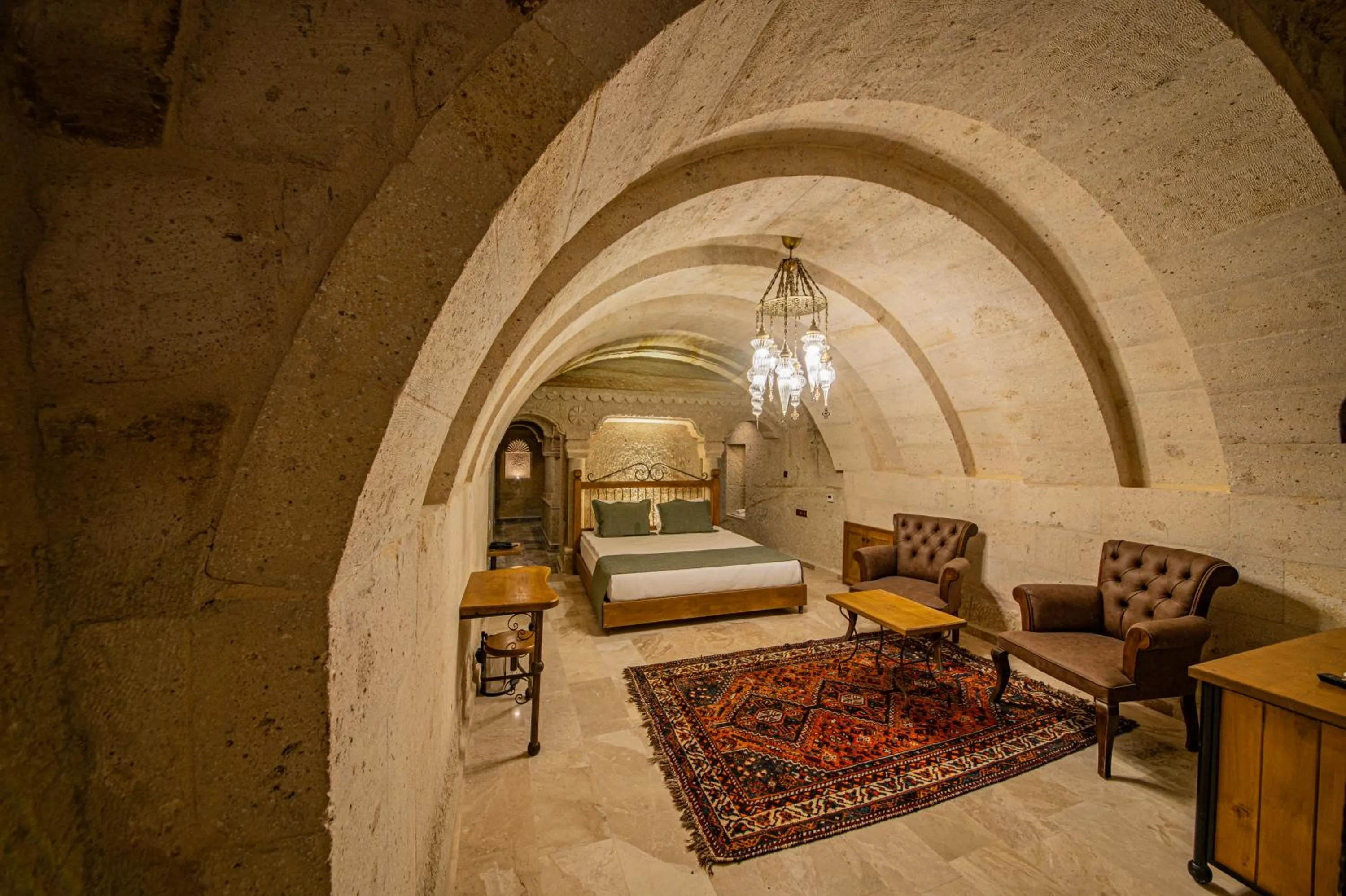 Photo of the whole room in Ares Cave Suites