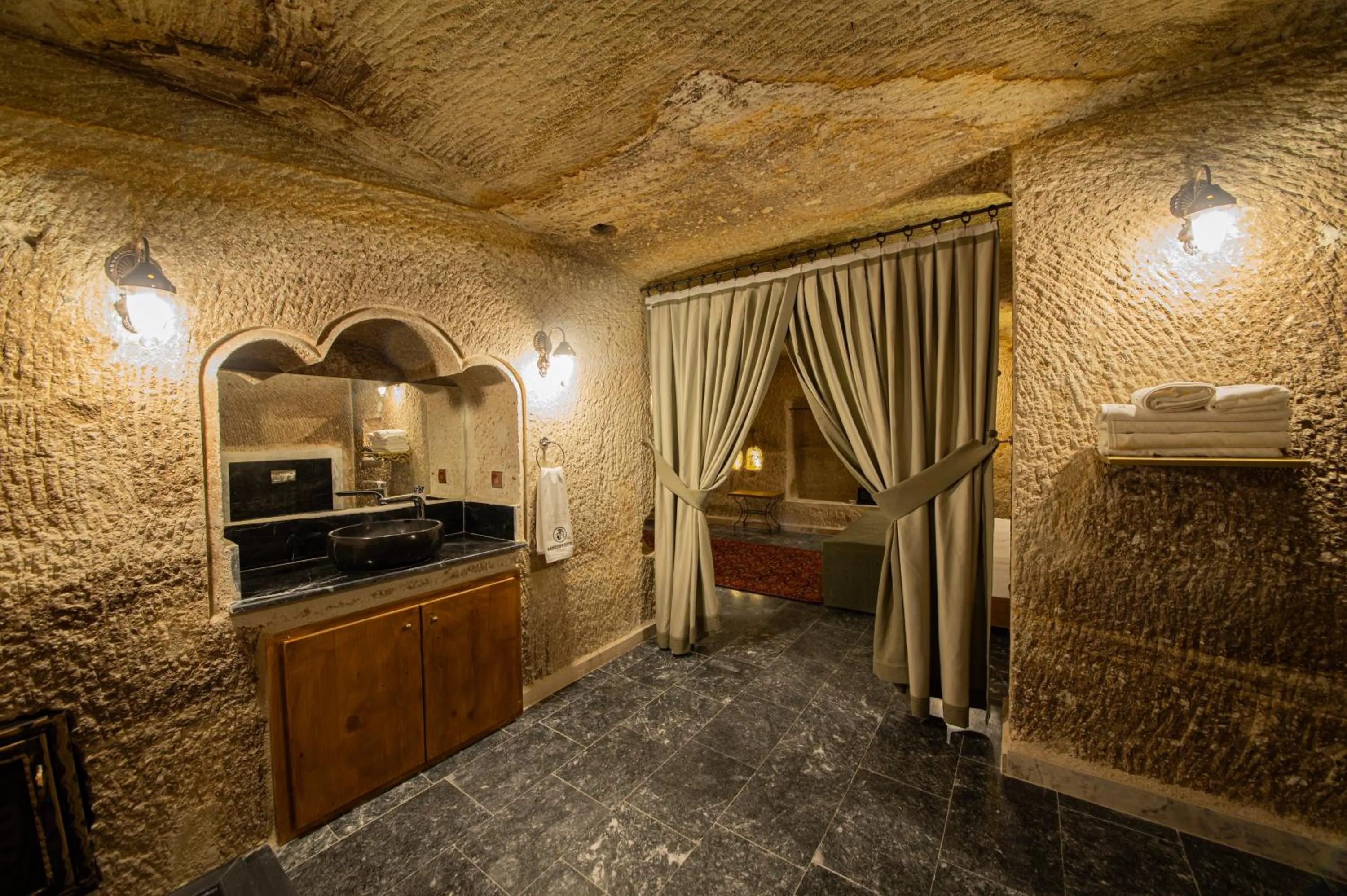 Bathroom in Ares Cave Suites