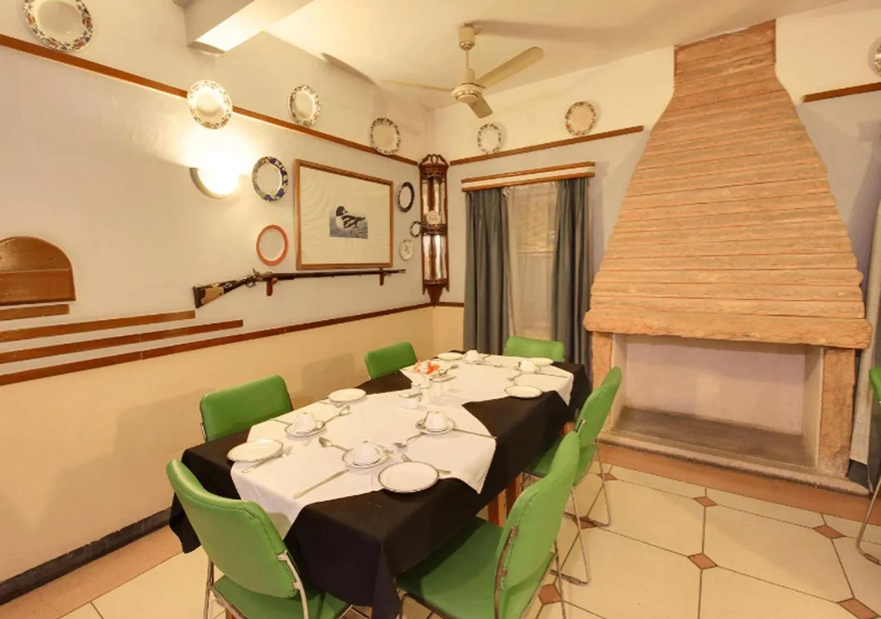 Restaurant/places to eat in Hotel Inn Season - Art Deco Heritage Hotel in Jodhpur