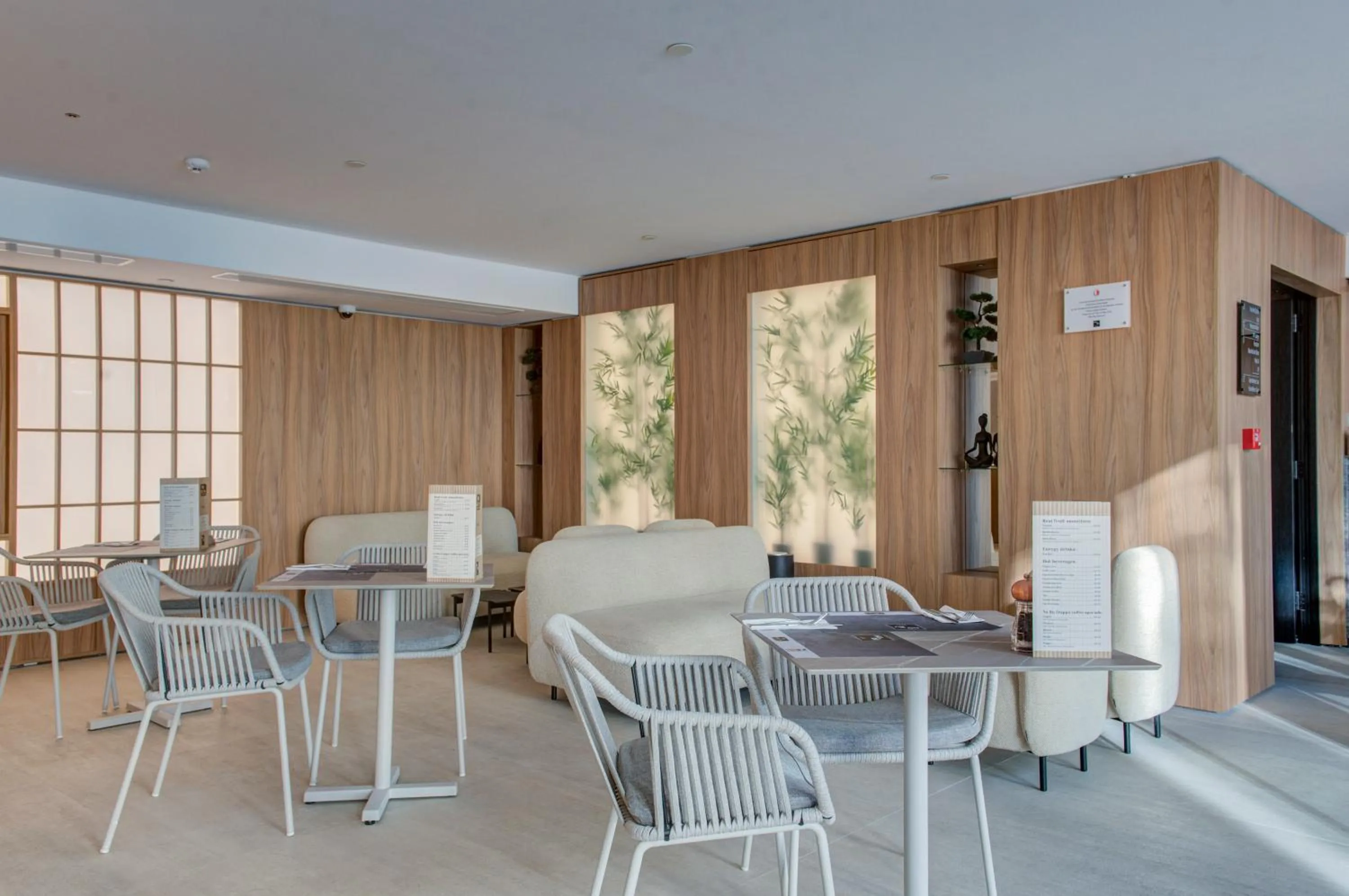 Lounge or bar in Noru Hotel Malta - Adults Only Hotel