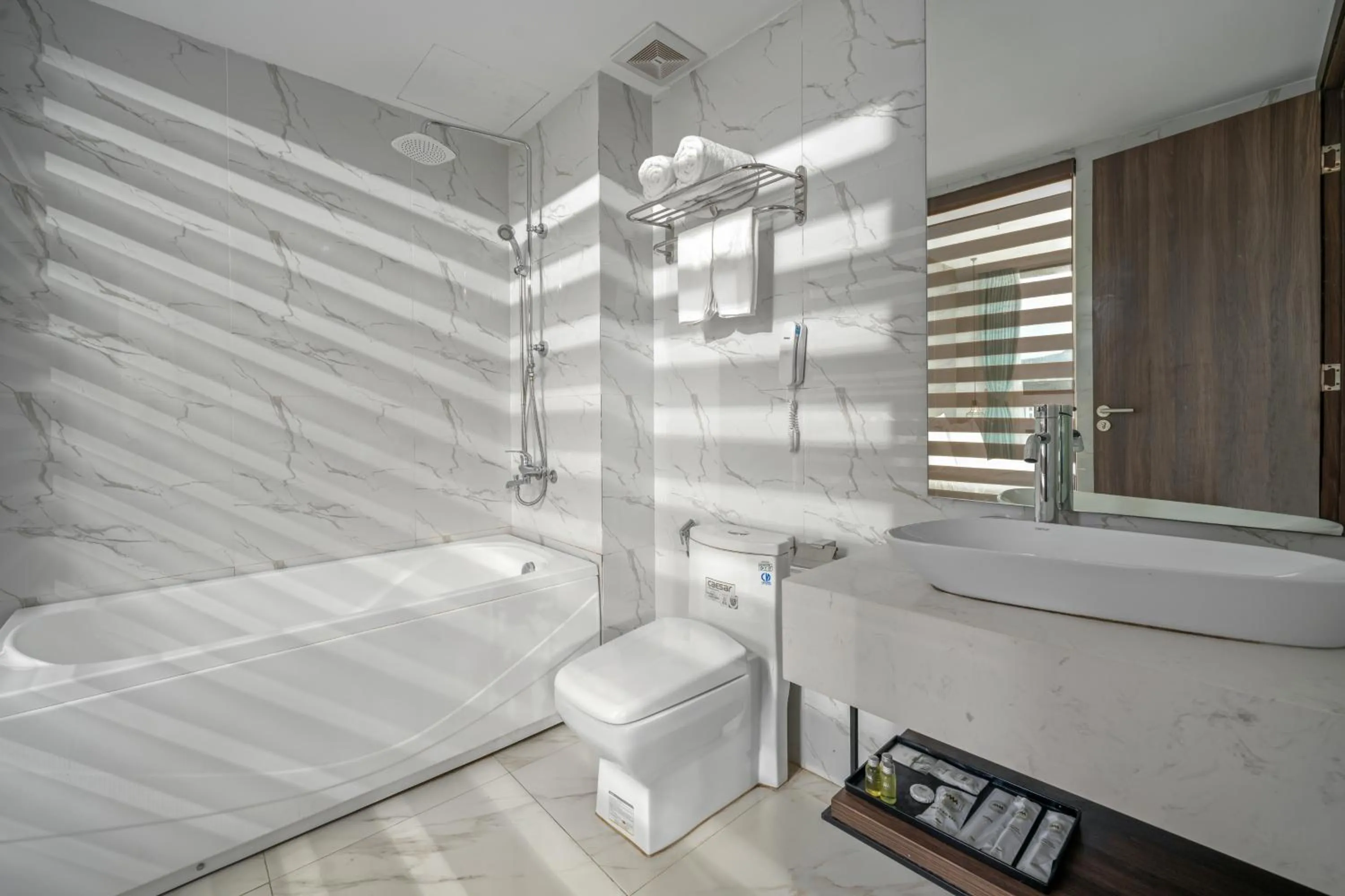 Shower in Lupin Boutique Hotel Danang