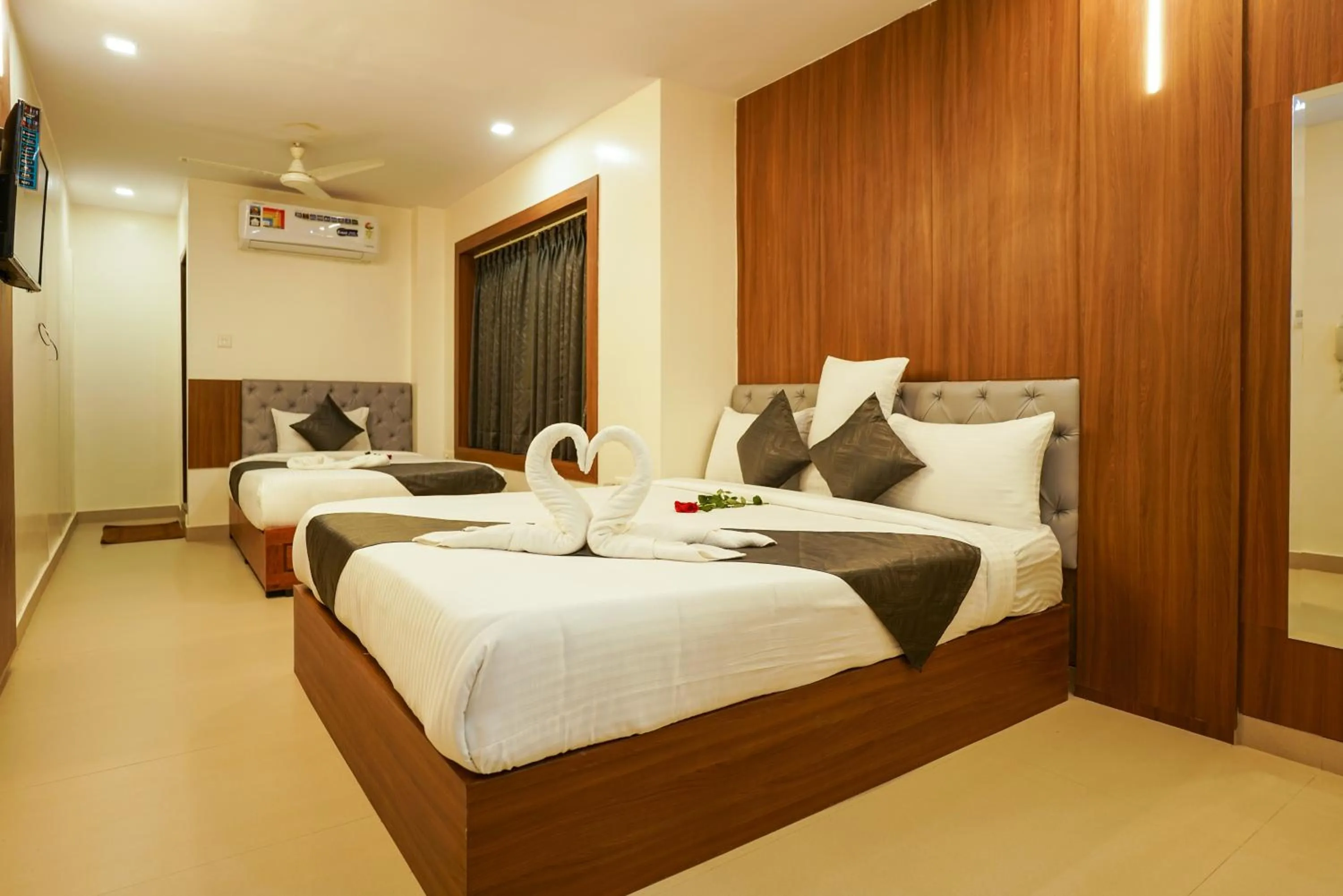 Photo of the whole room, Bed in Royal Plaza City