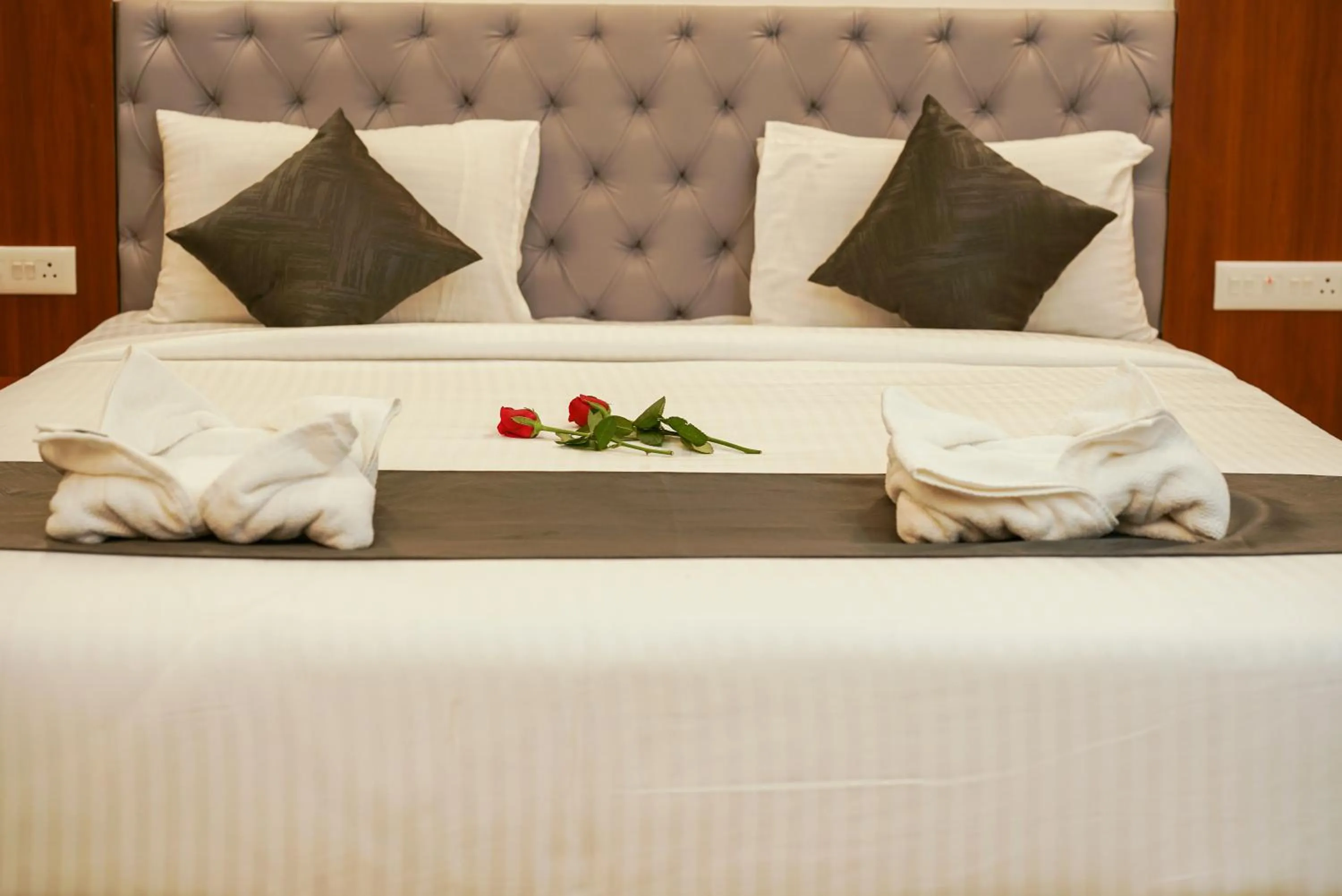 Bedroom, Bed in Royal Plaza City