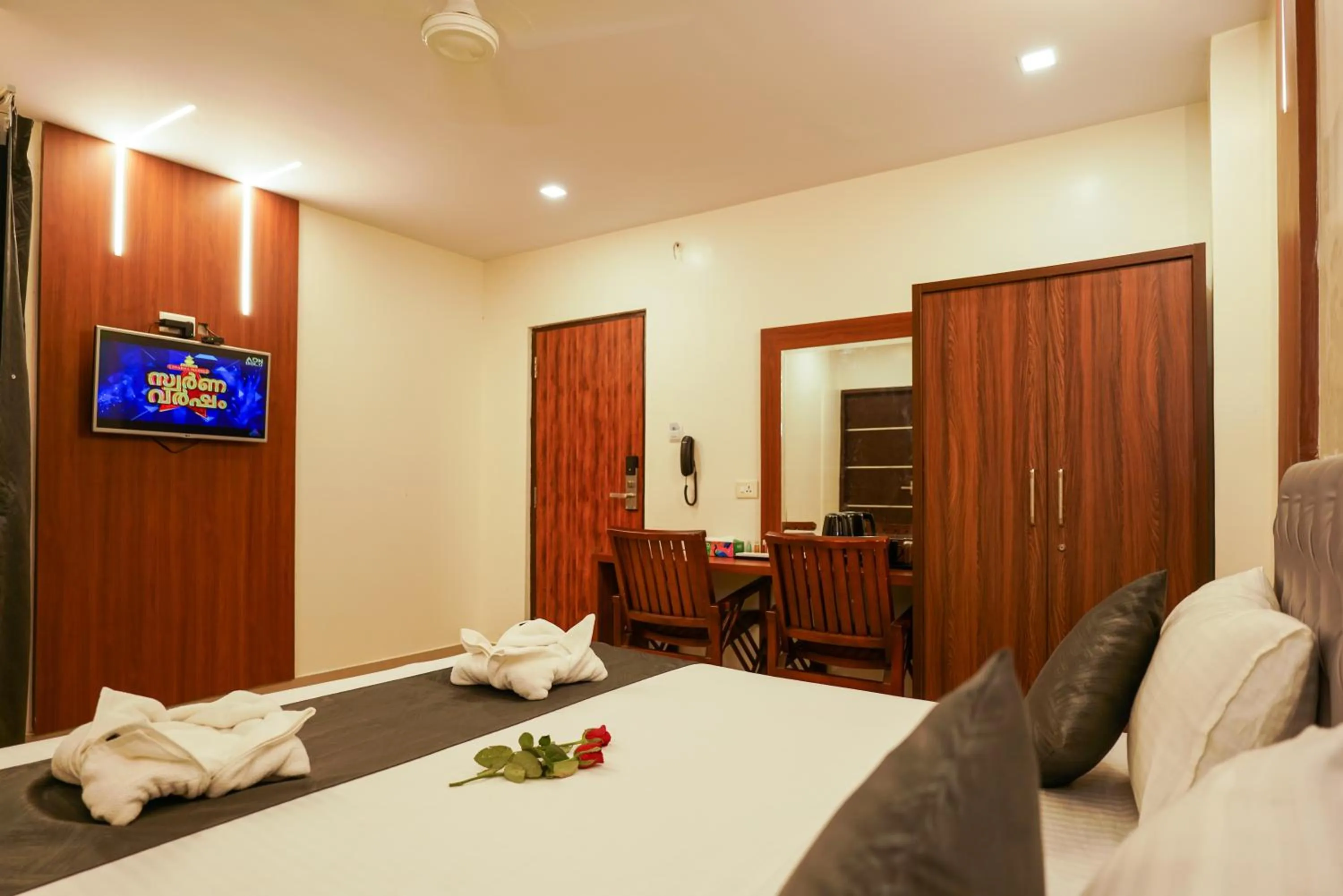 Bedroom, Bed in Royal Plaza City