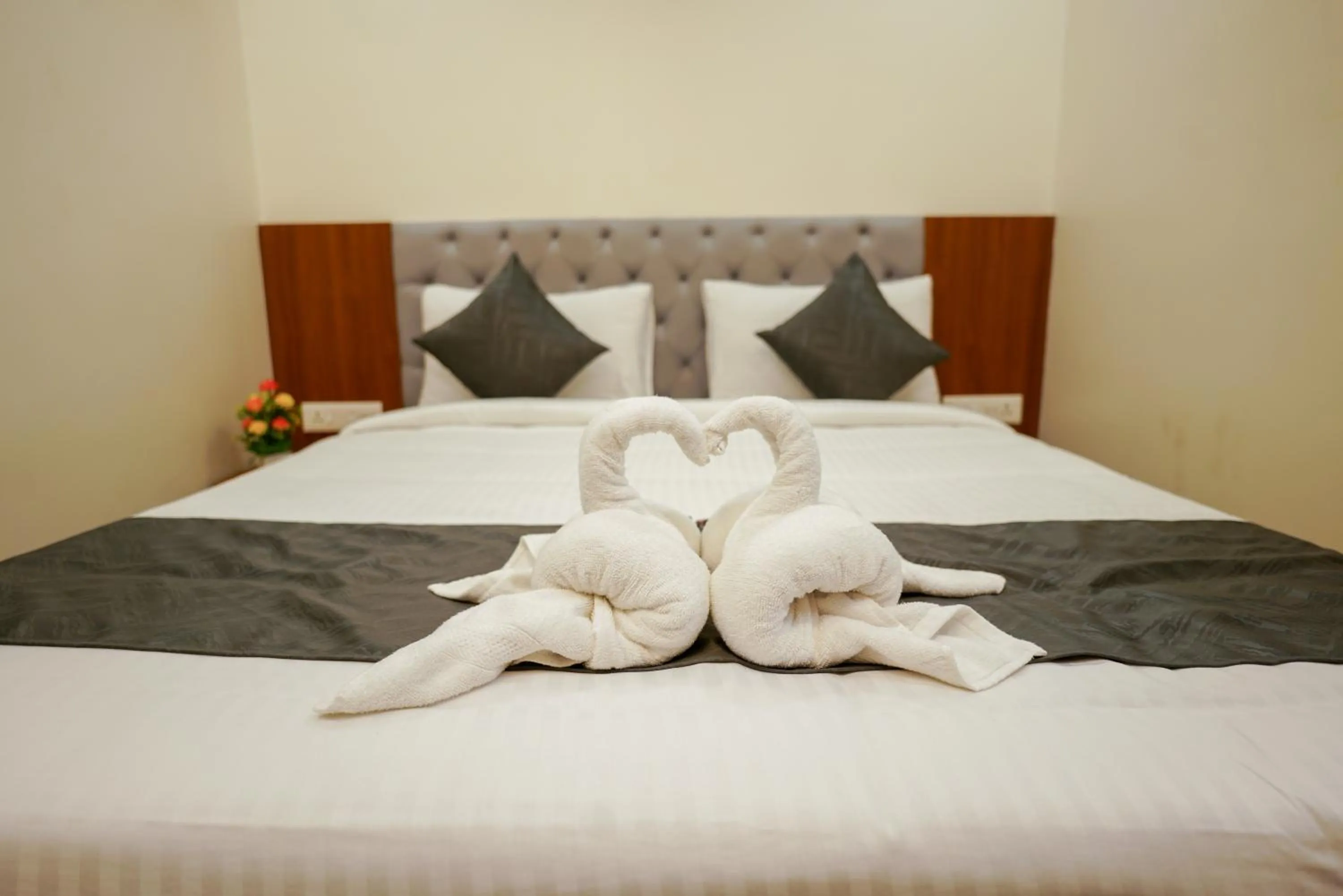 Bedroom, Bed in Royal Plaza City