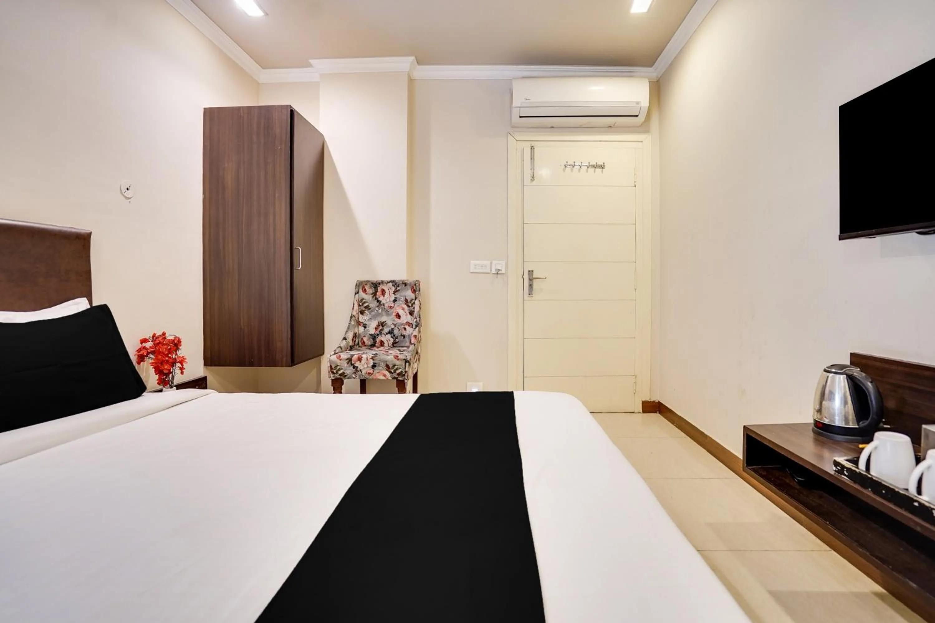 Bedroom, Bed in Super Townhouse Mansarovar Near Metro Station Formerly Dev Villas